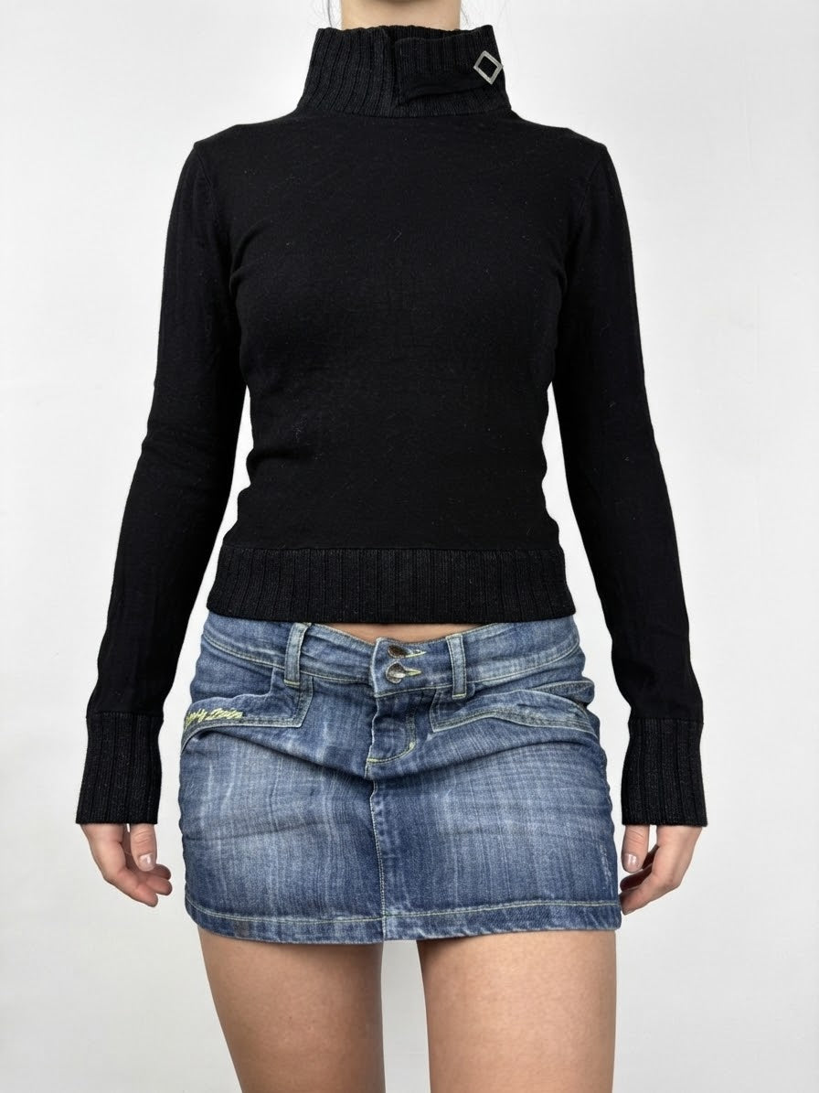 Black high neck long sleeves top (S)