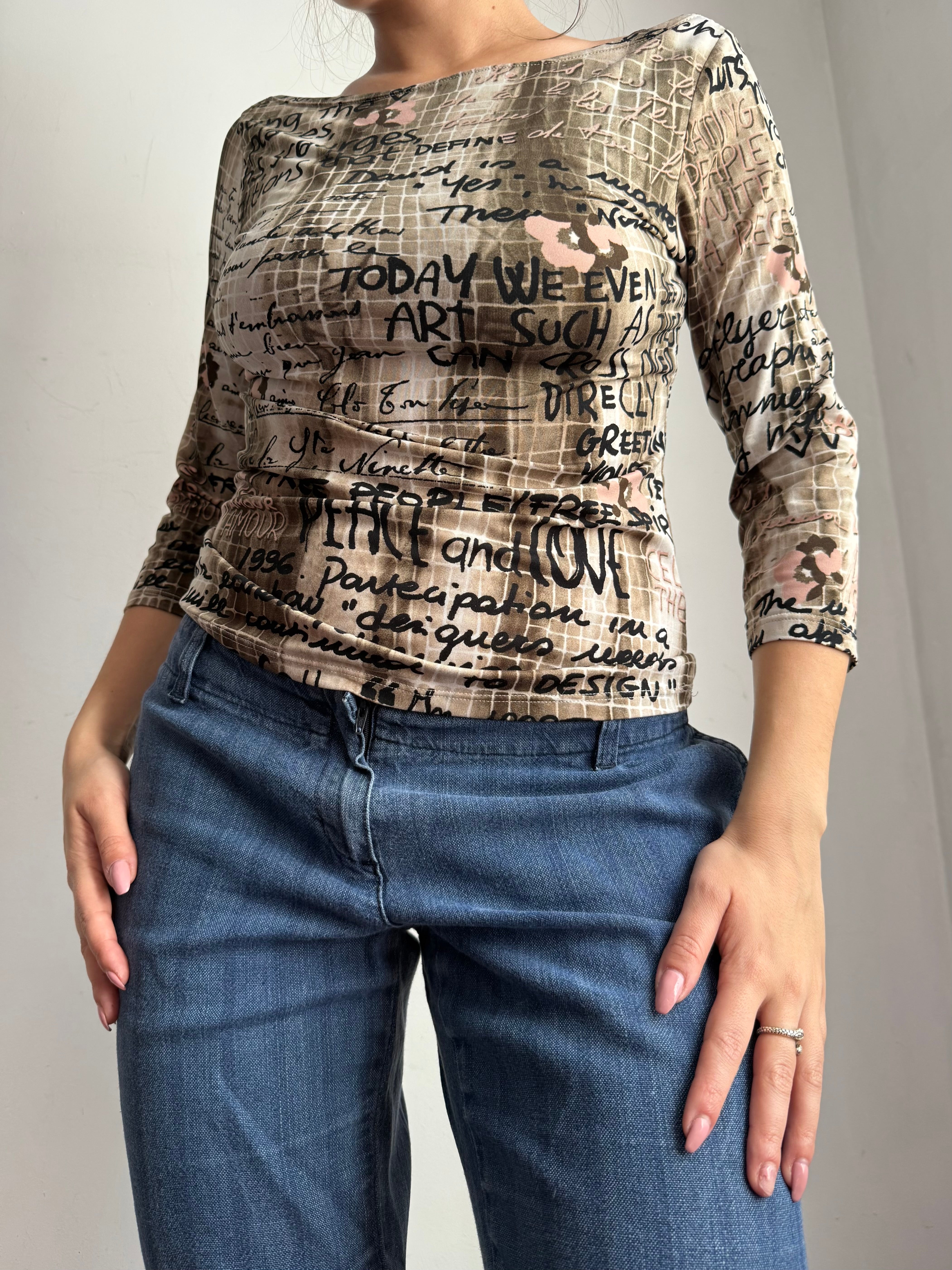 Khaki lycra graphic long sleeves top (S/M)