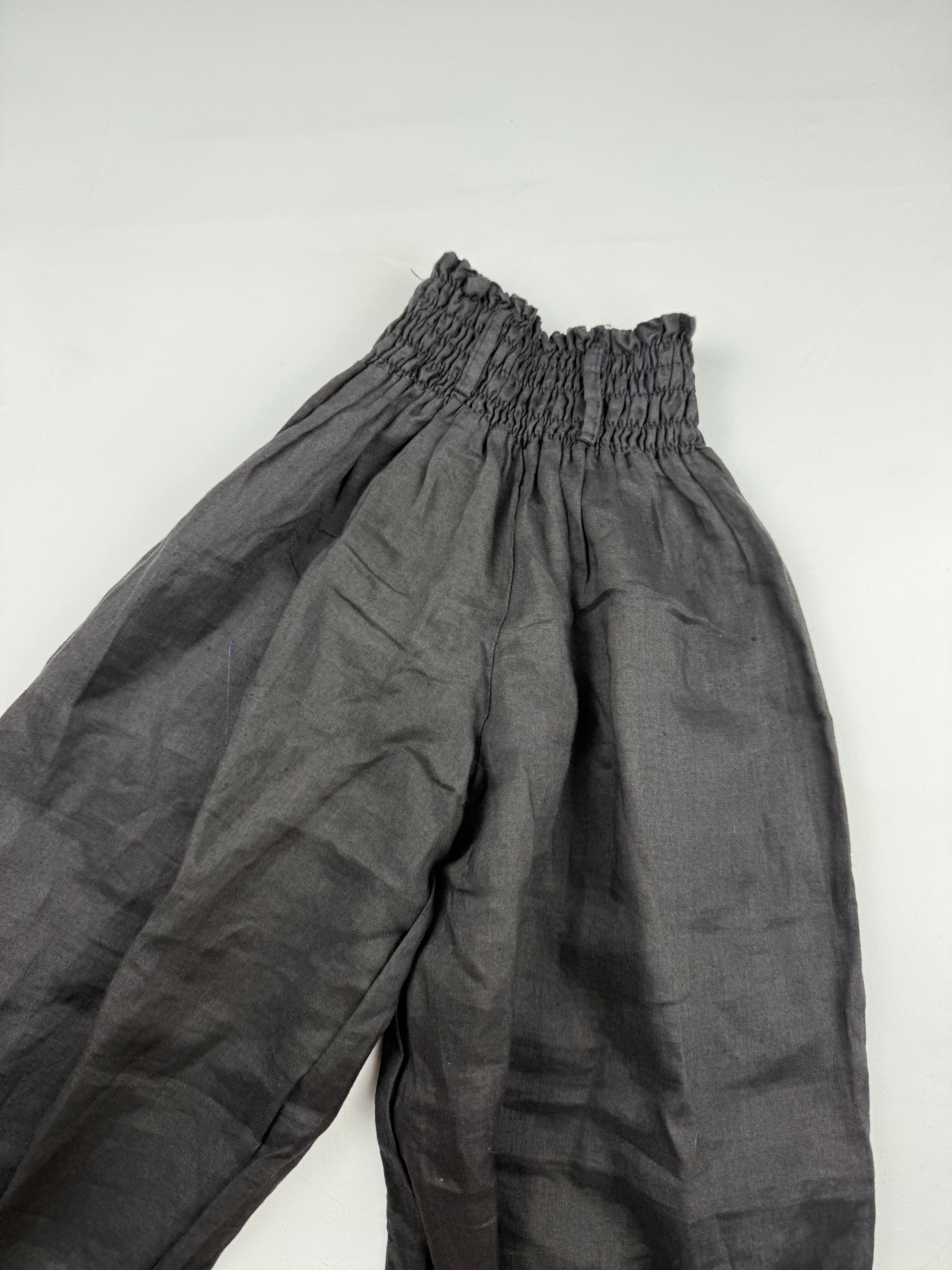 Black 100% linen capri pants (S)