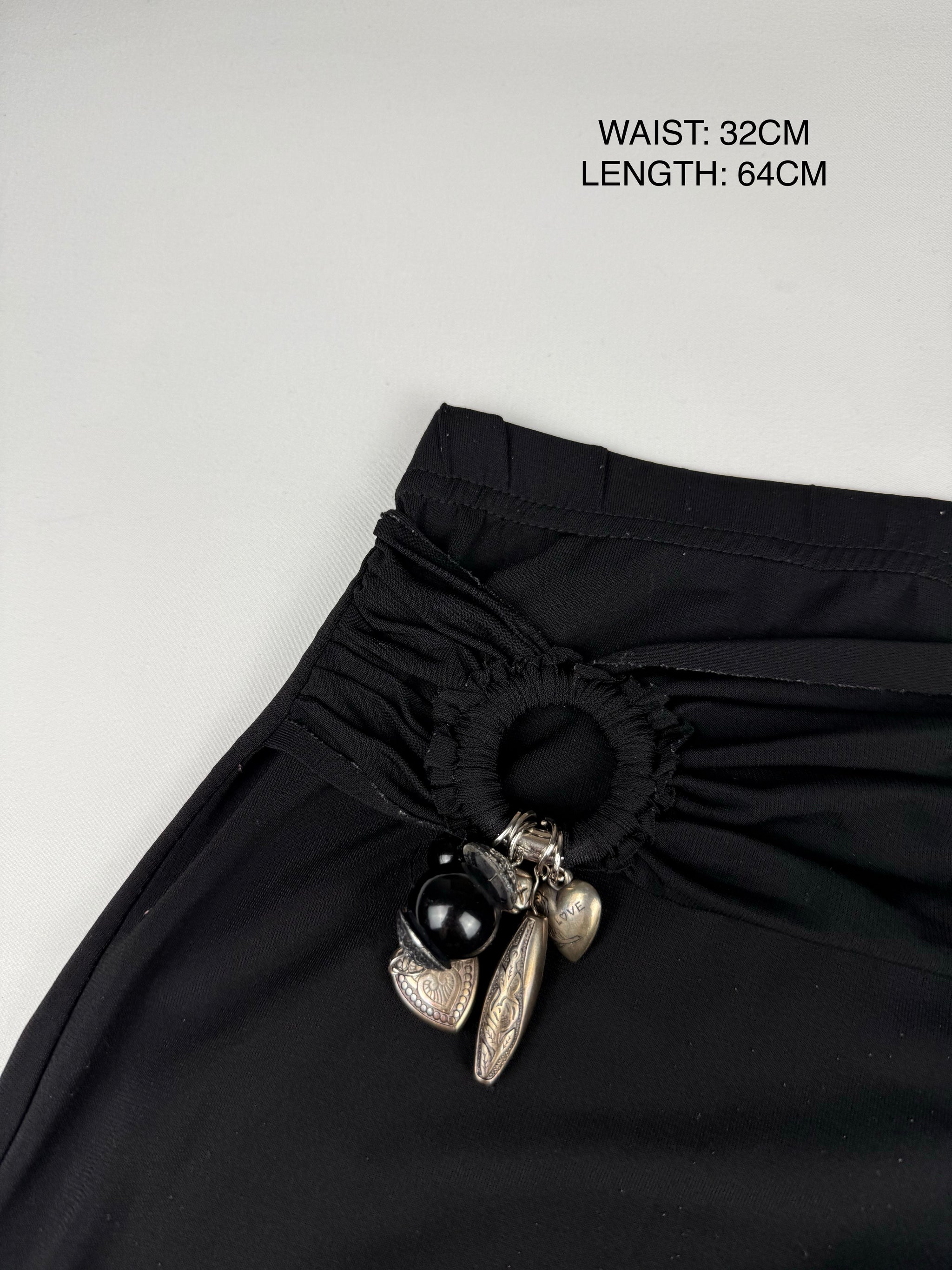 Black charms capri pants (S)
