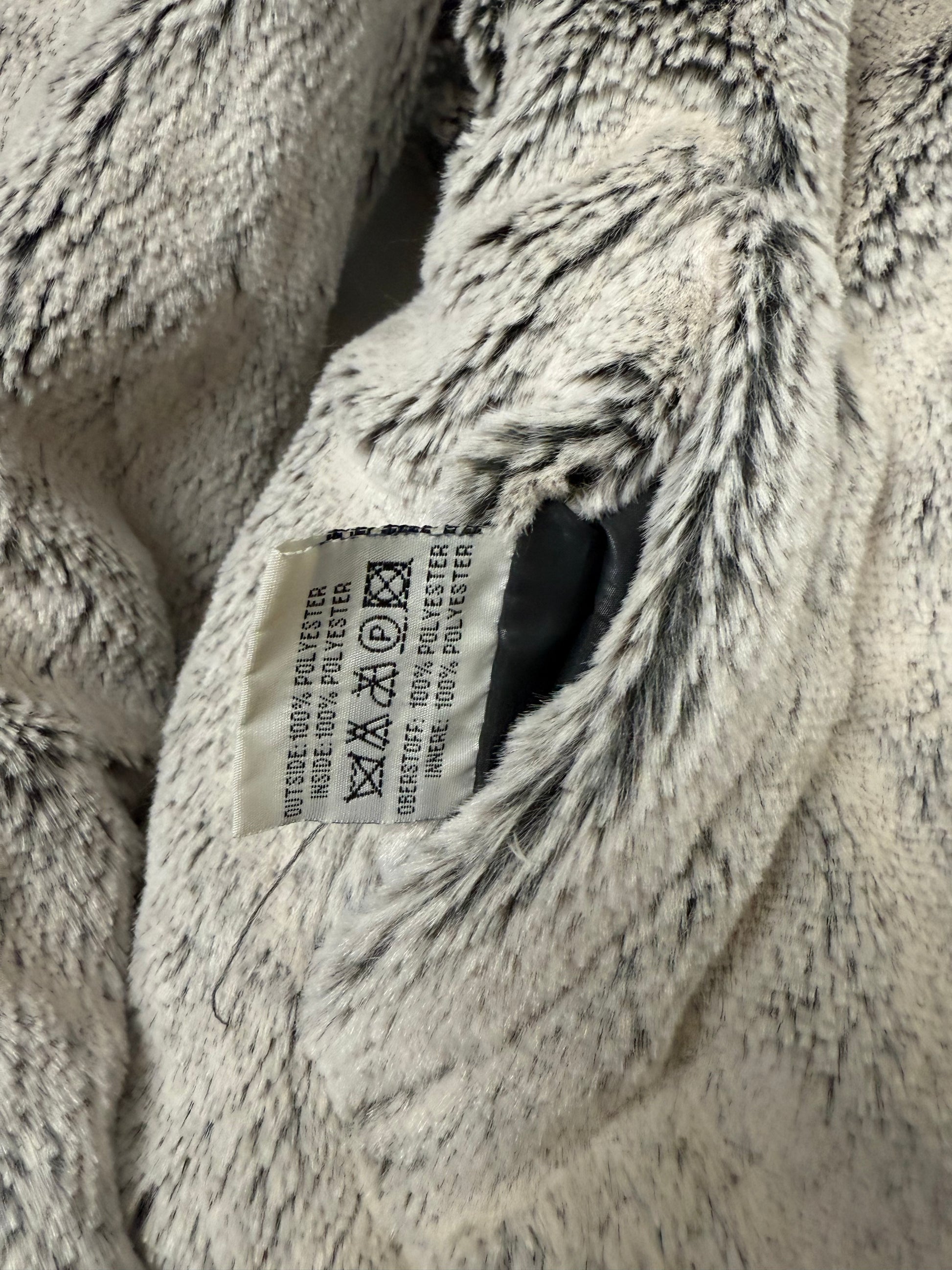 Black 2 in 1 reversible faux fur puffer jacket (S/M)