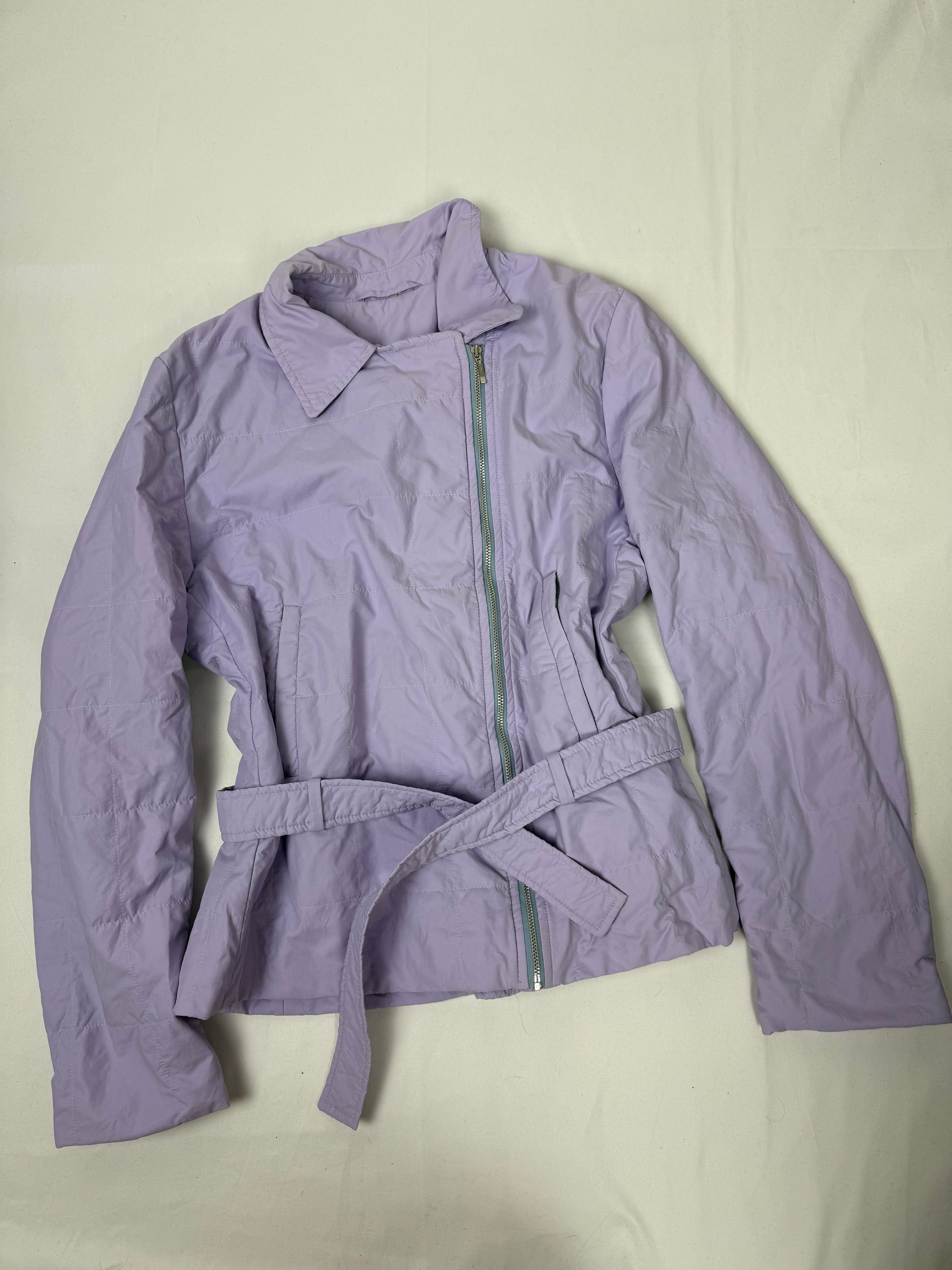 Lilac zip up lightweight puffer jacket with belt (M)