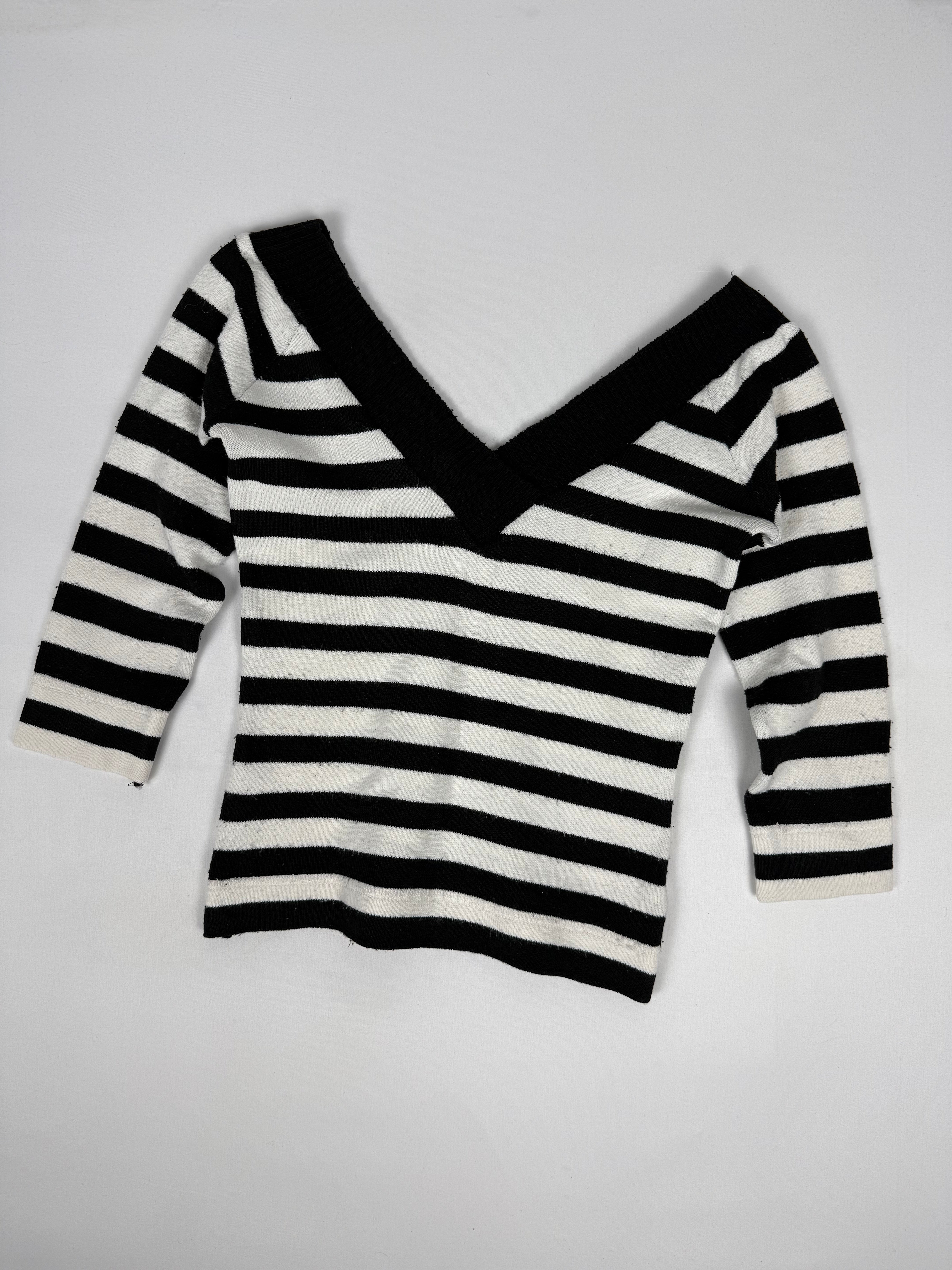 Black & white striped jumper (M)