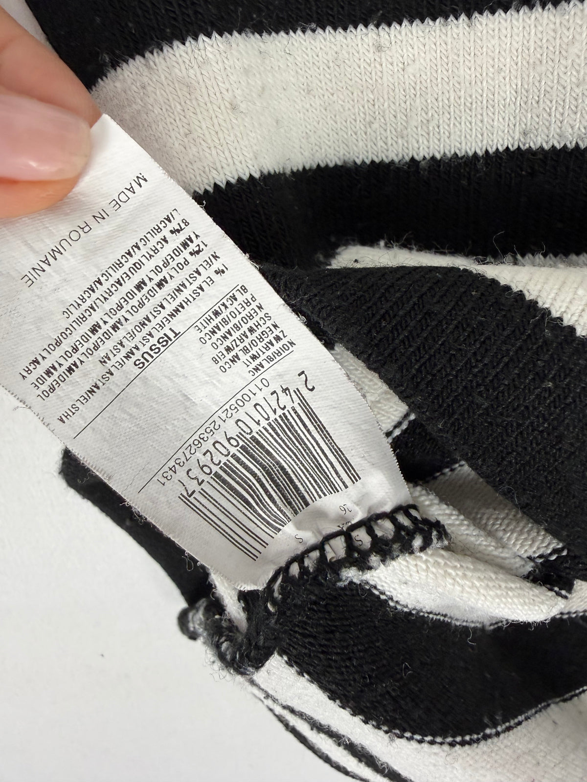 Black & white striped jumper (M)