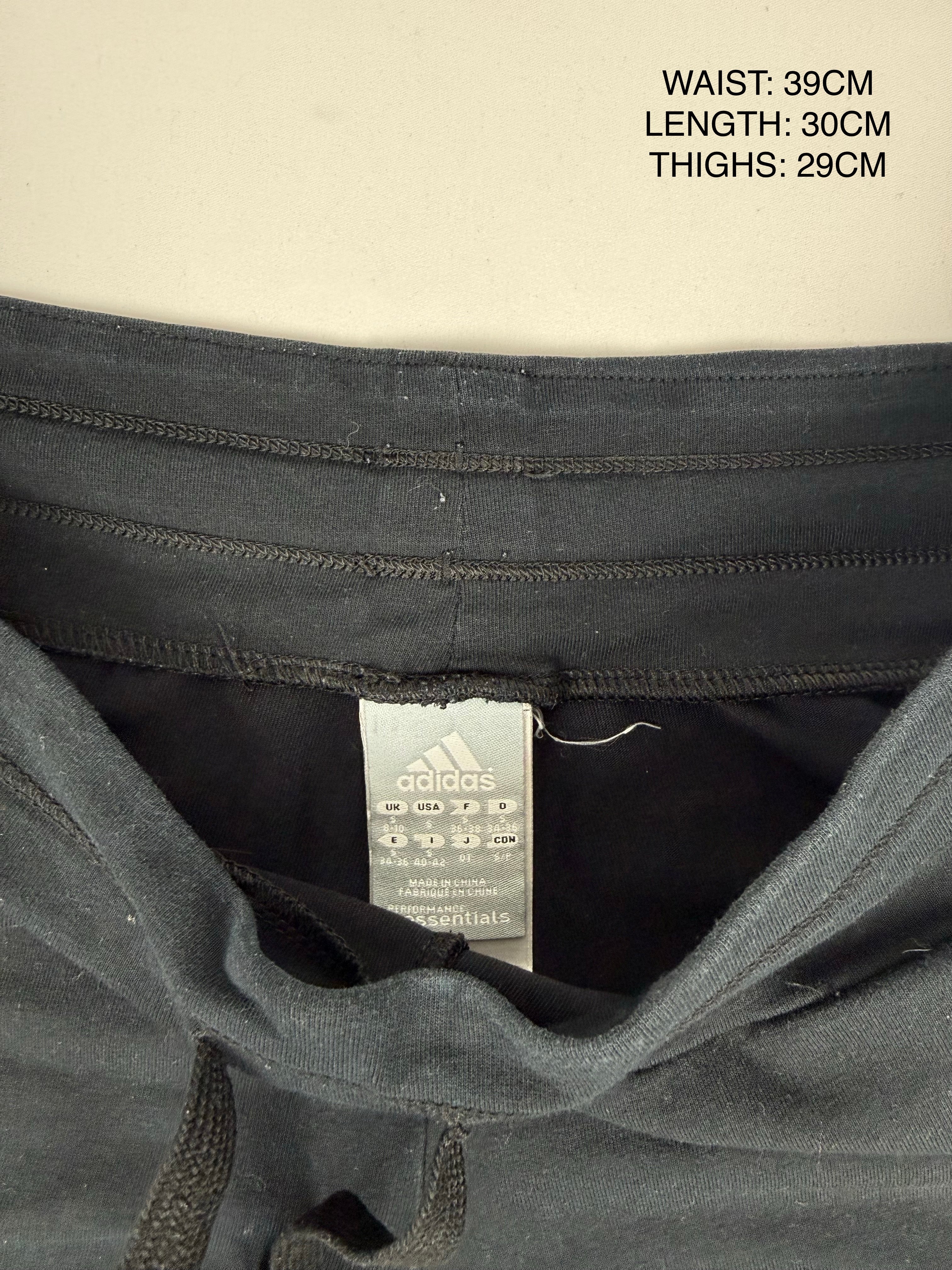 Black activewear low rise mini short (M)
