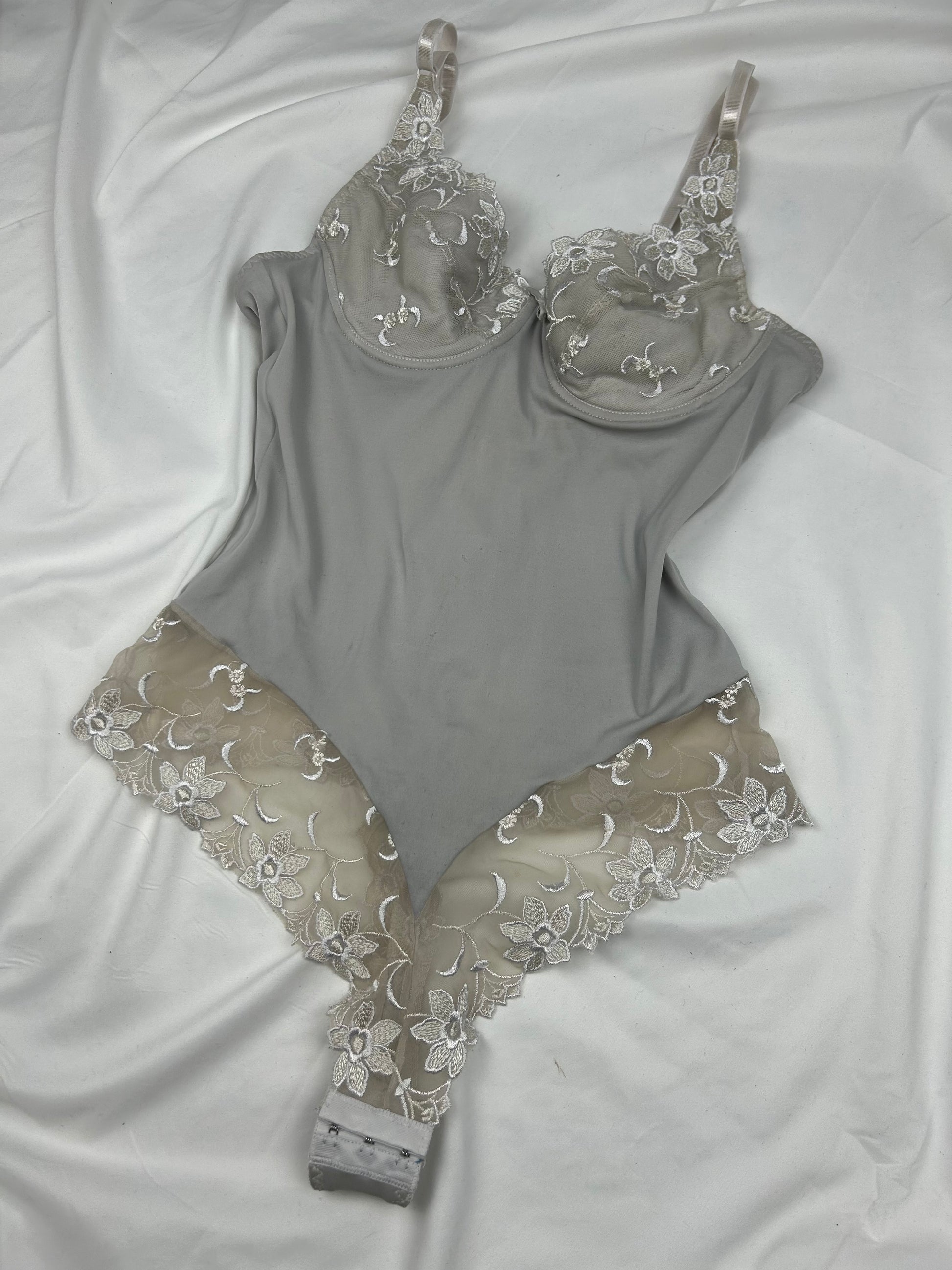 White lace bodysuit top (M)
