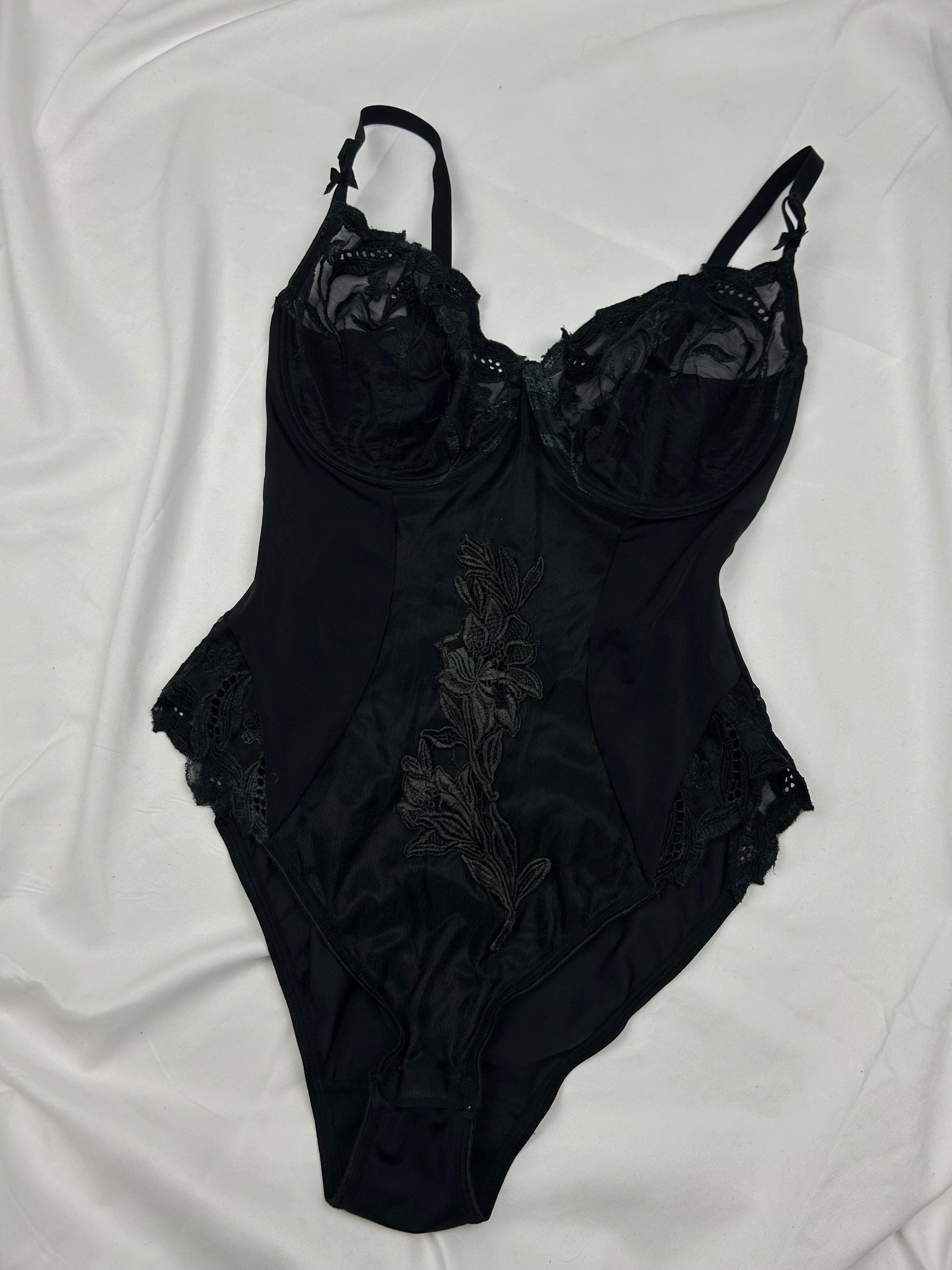 Black lace bodysuit top (M/L)