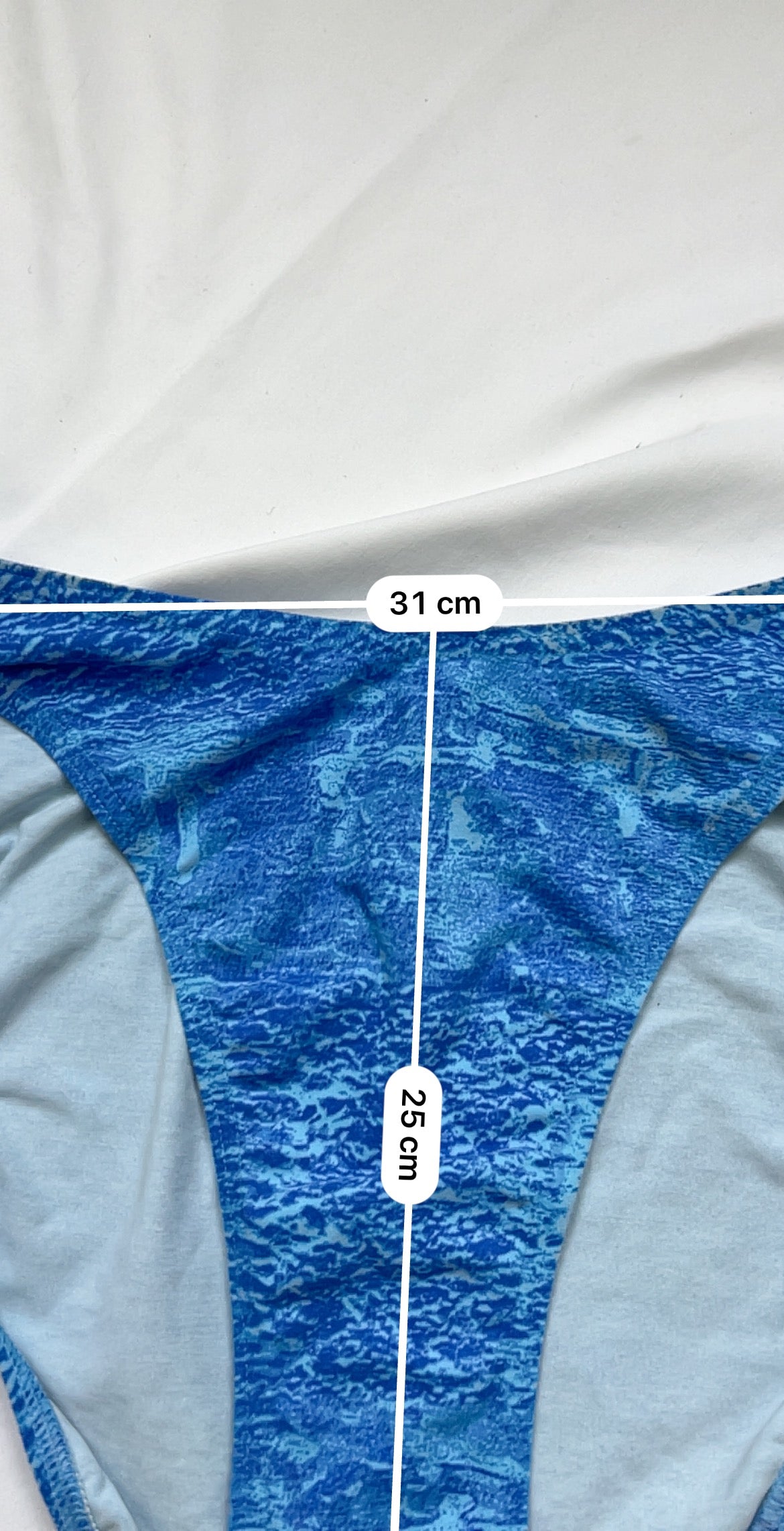 Graphic print  bikini bottom (M)