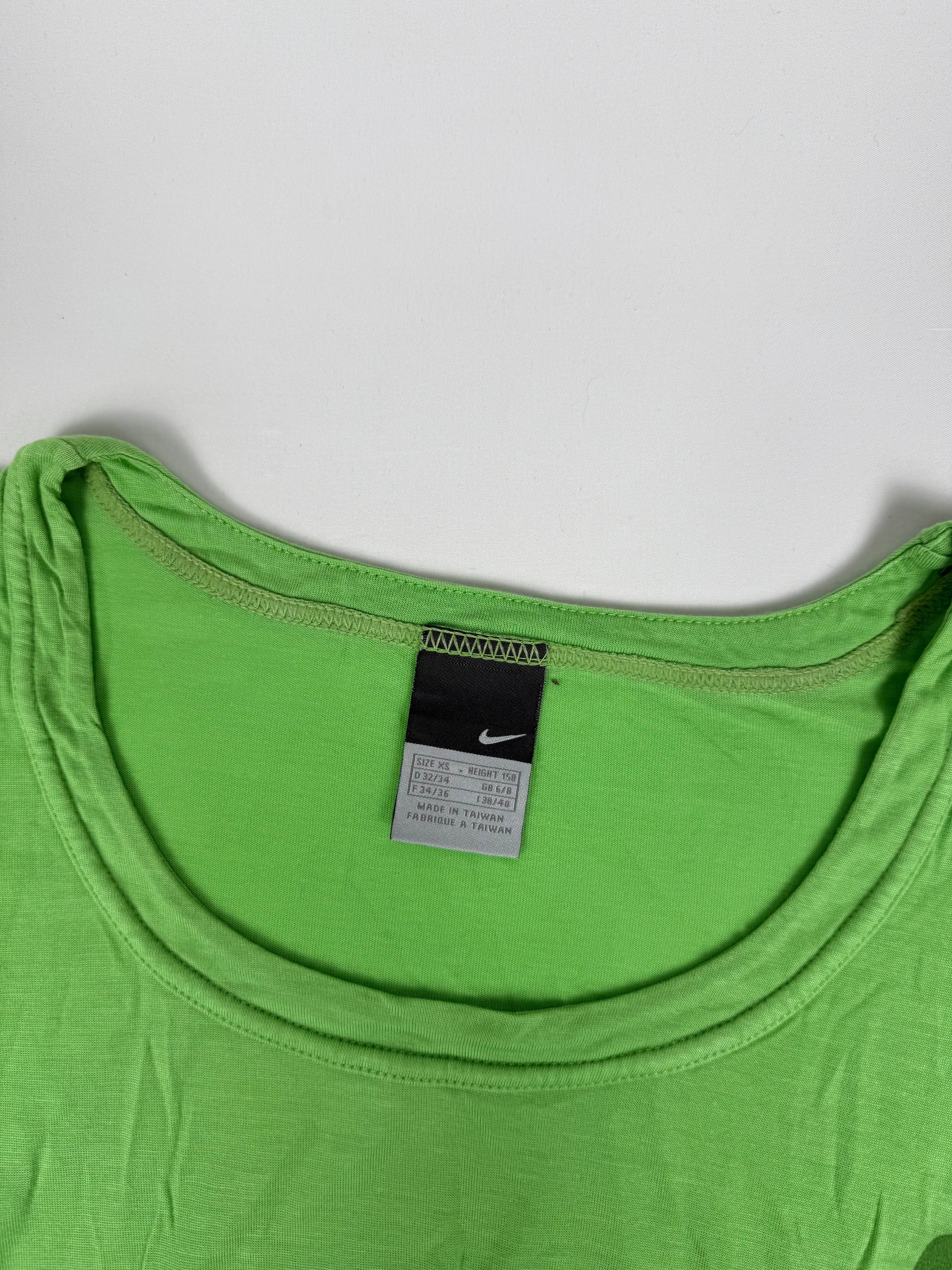 Green activewear tie up tee (XS)