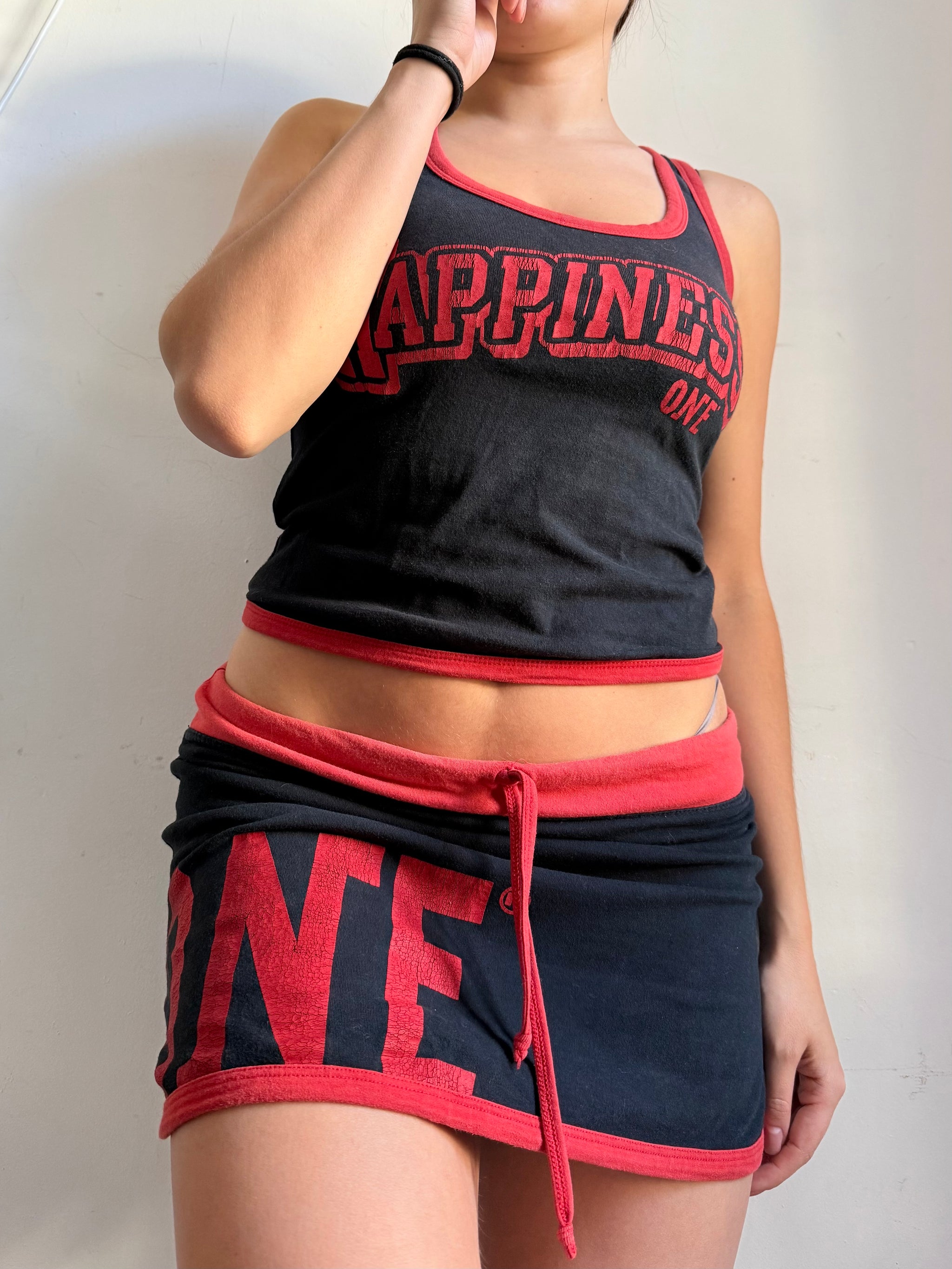 Black & red activewear mini skirt + top set (M)
