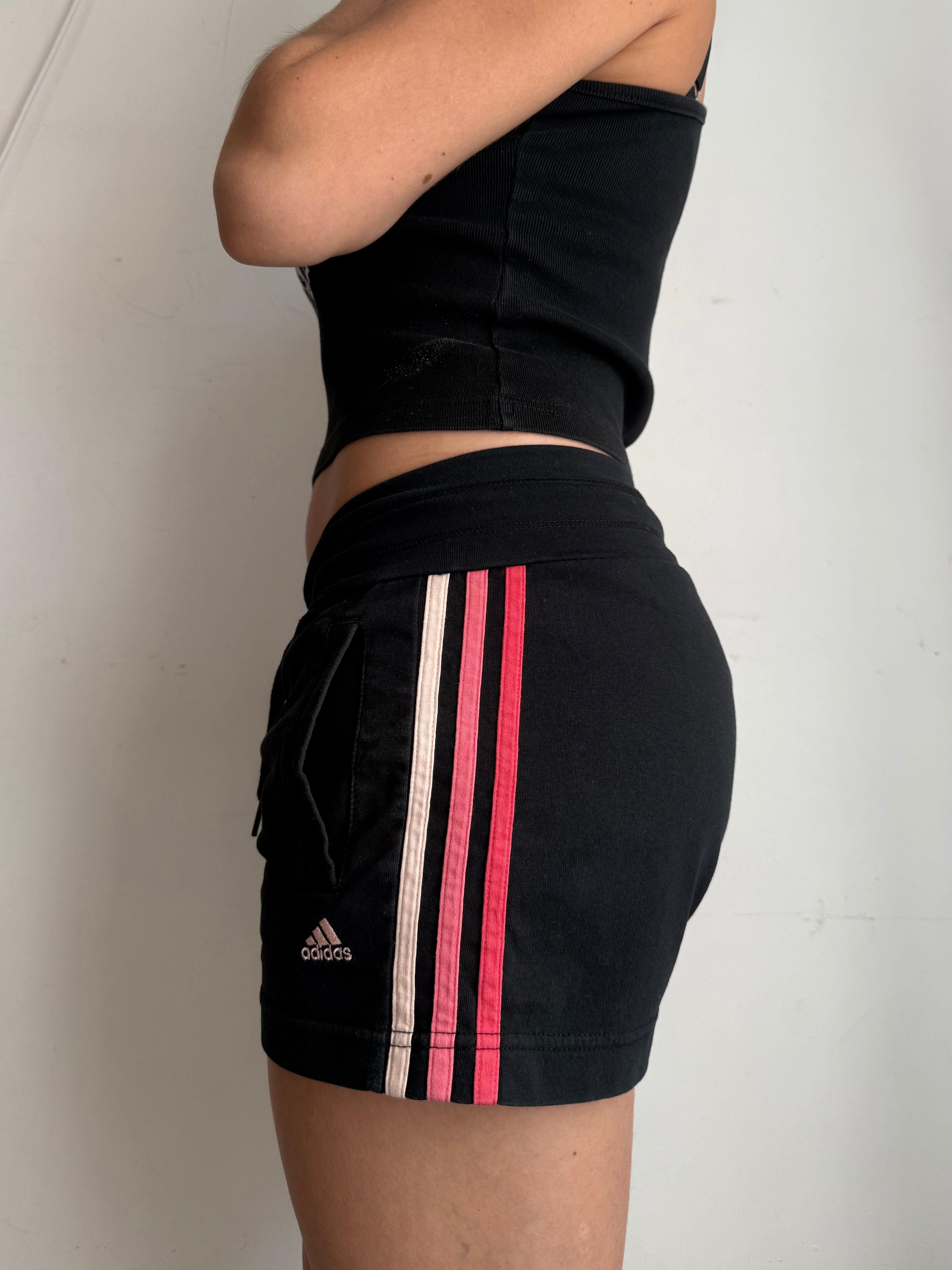 Black activewear low rise mini short (M)