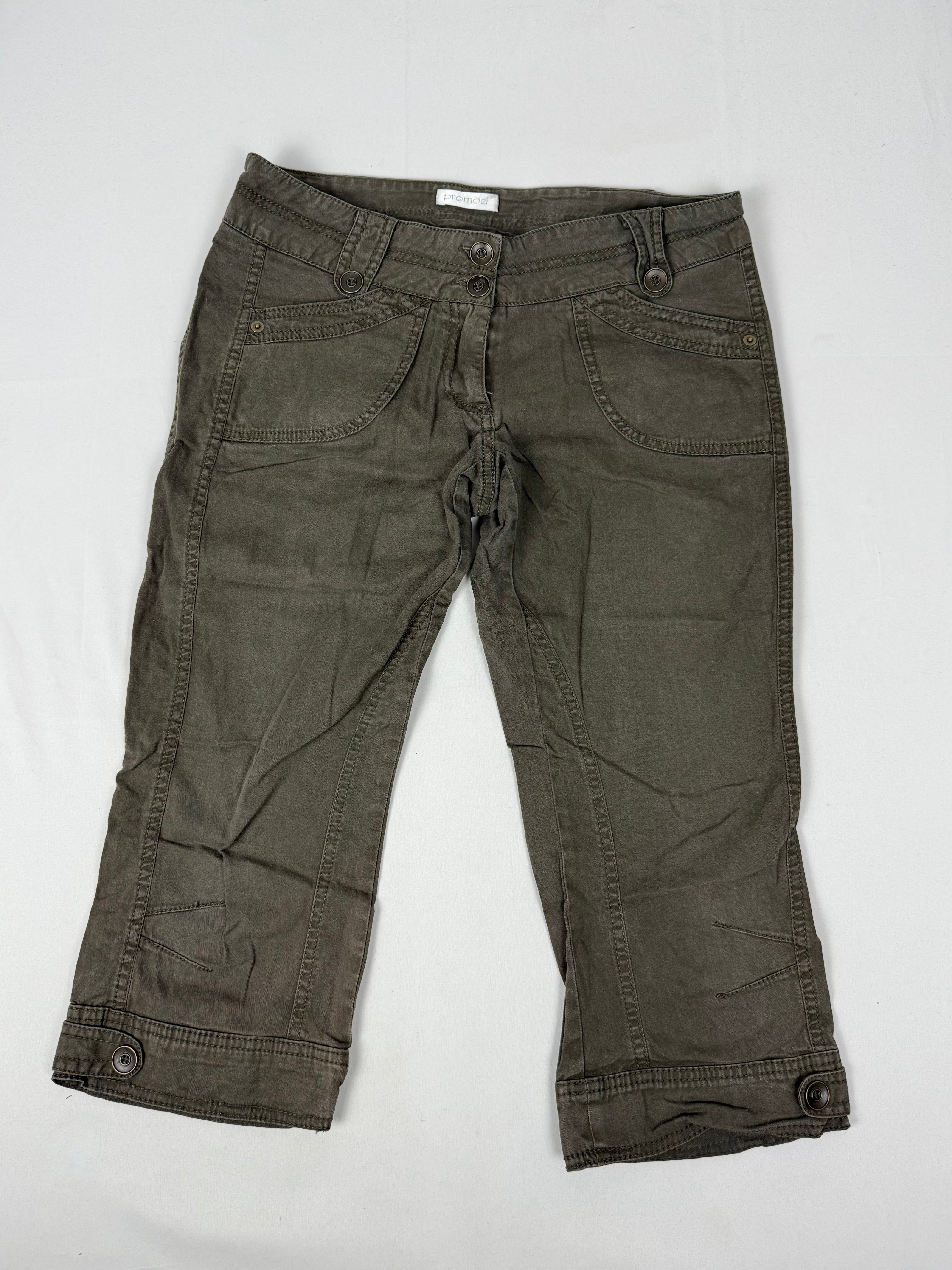 Khaki low rise capri pants (S/M)