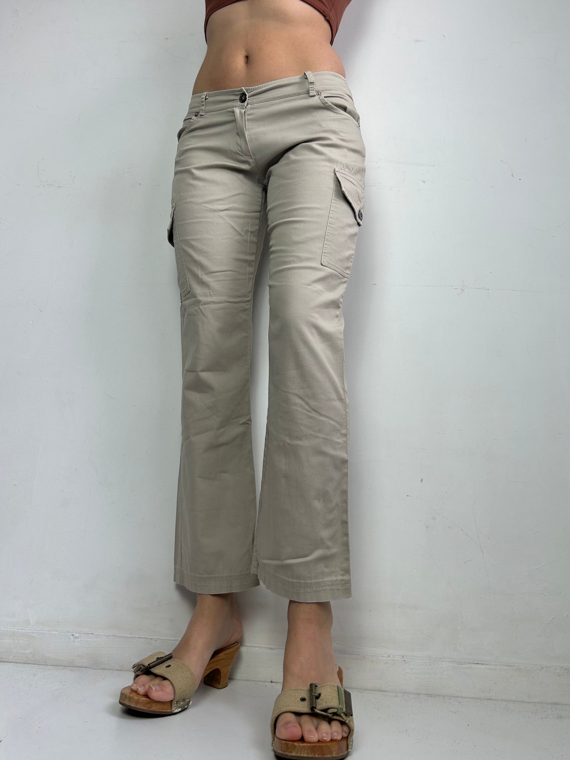 Beige cotton low waist cargo pants (S/M)