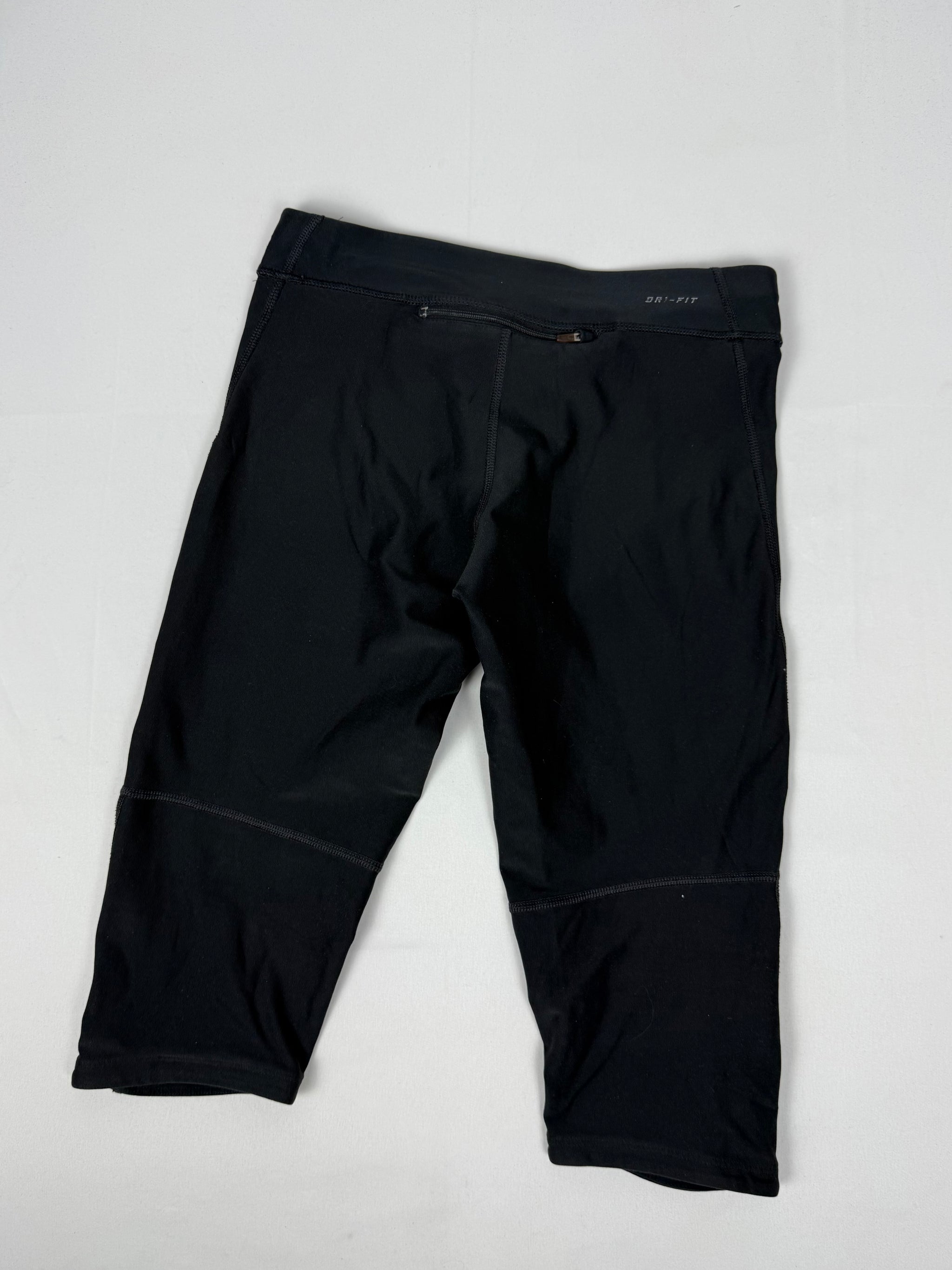Black low waist activewear capri pants (XS/S)