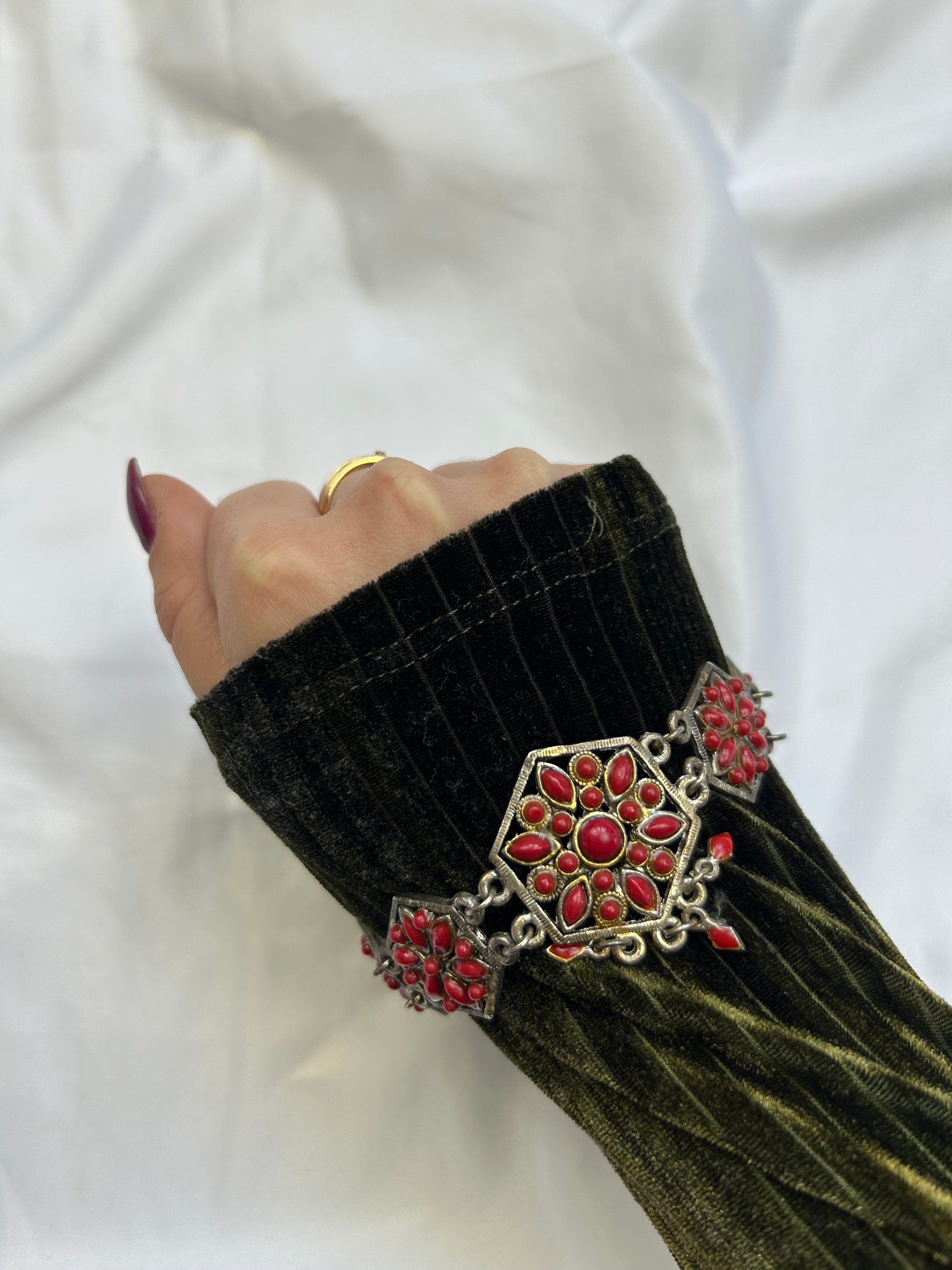 Stainless steel gold & red bracelet