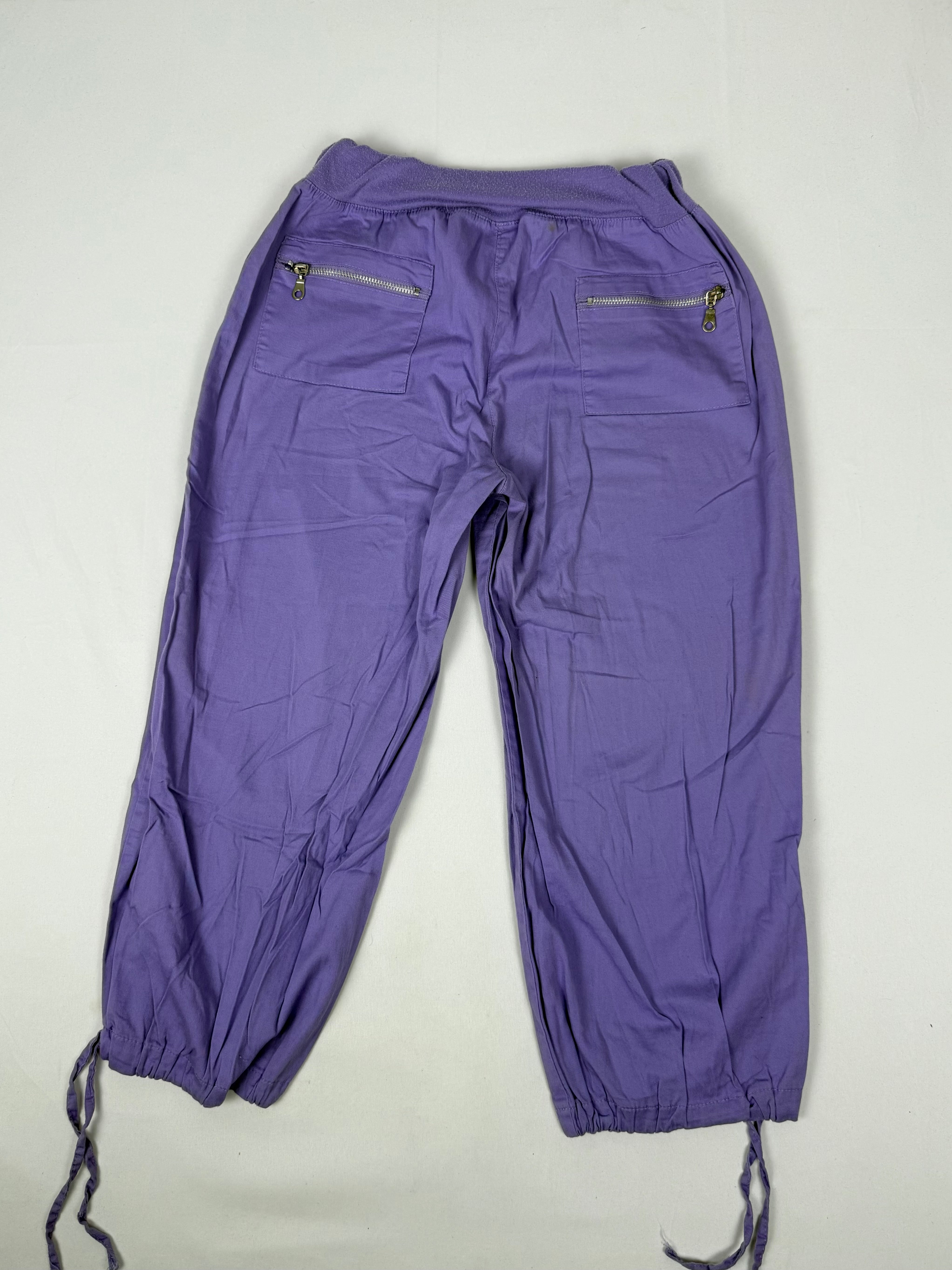 Purple low rise capri pants (M/L)