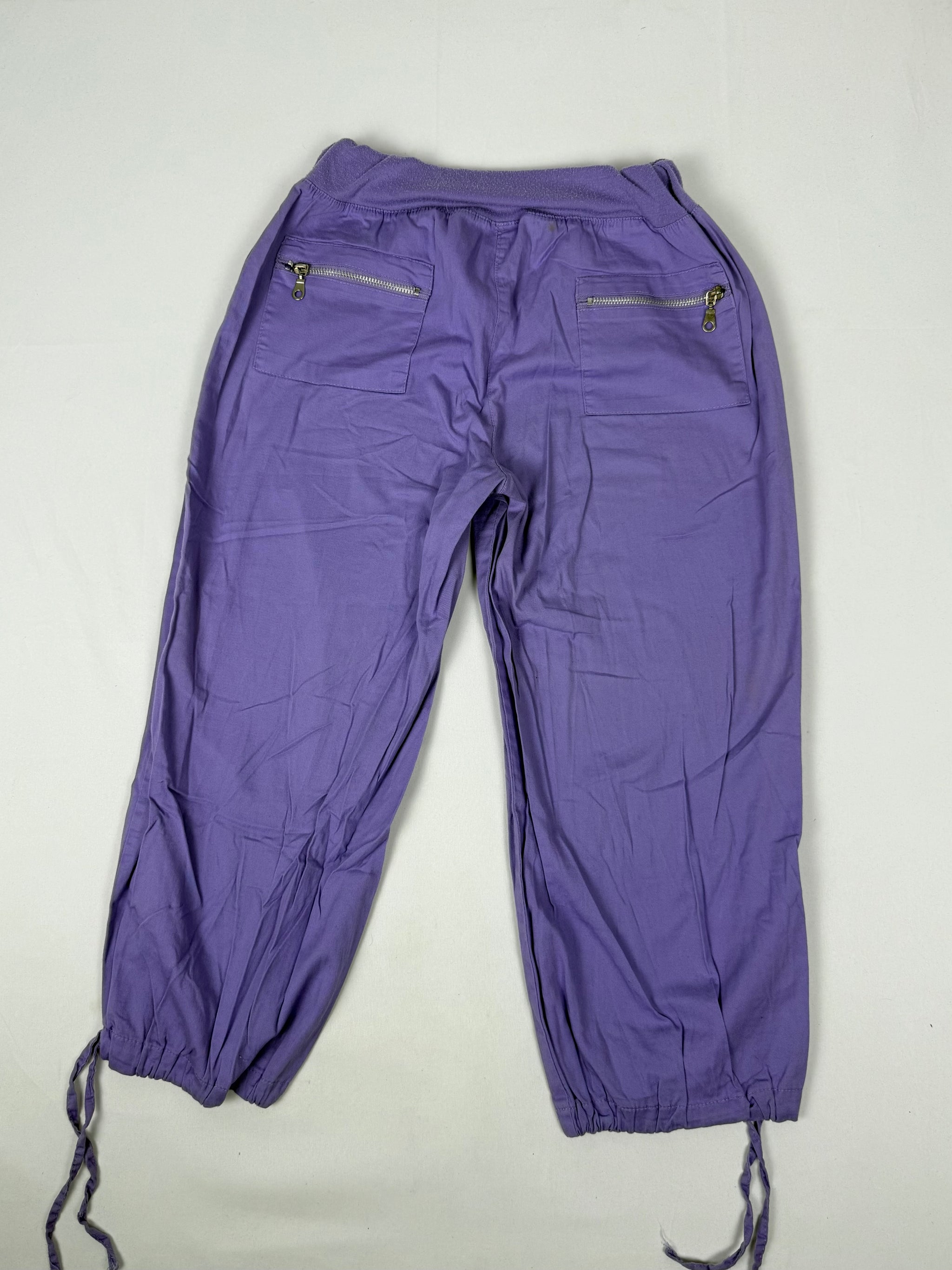 Purple low rise capri pants (M/L)