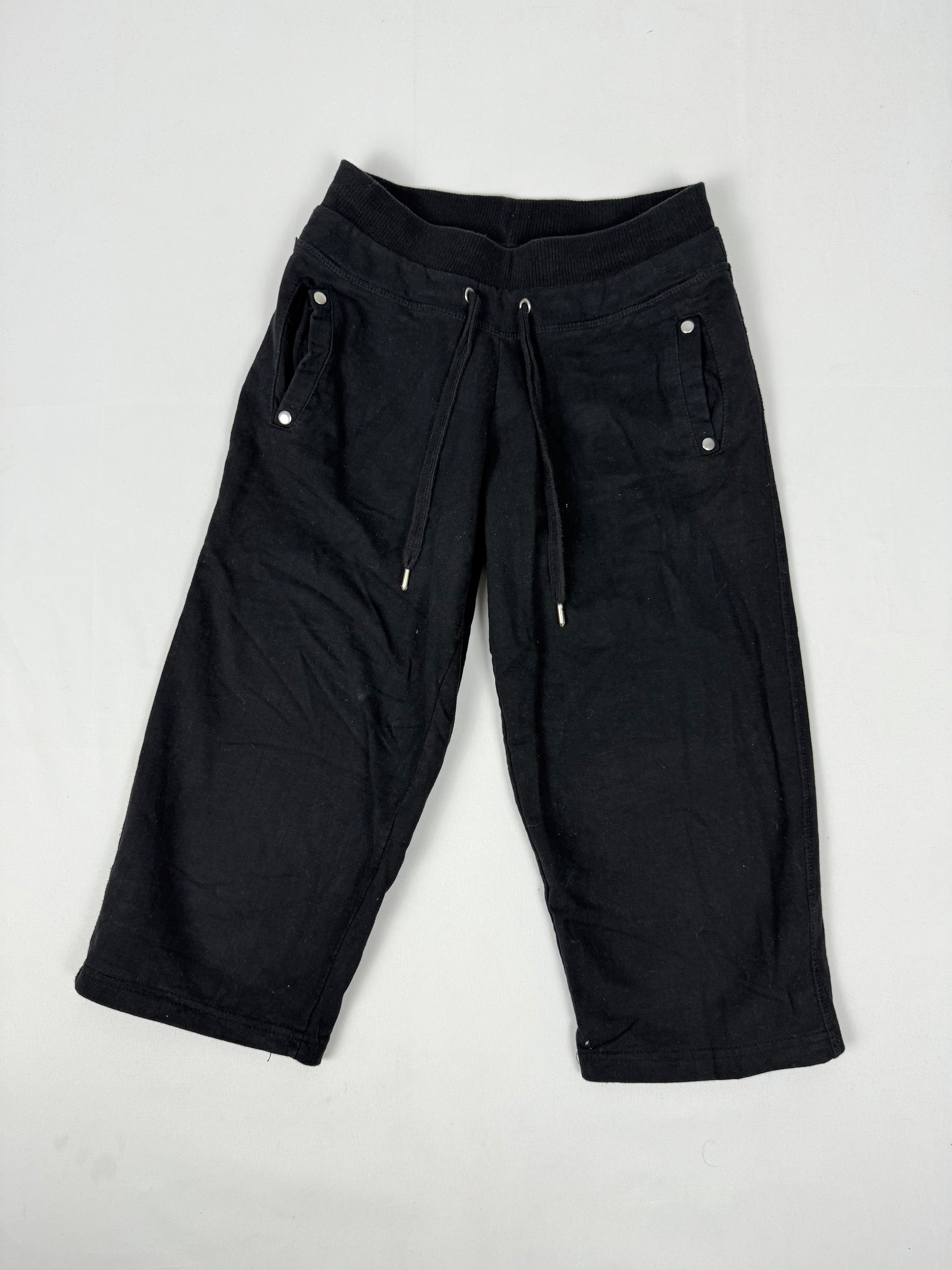 Black low rise activewear capri pants (XS/S)