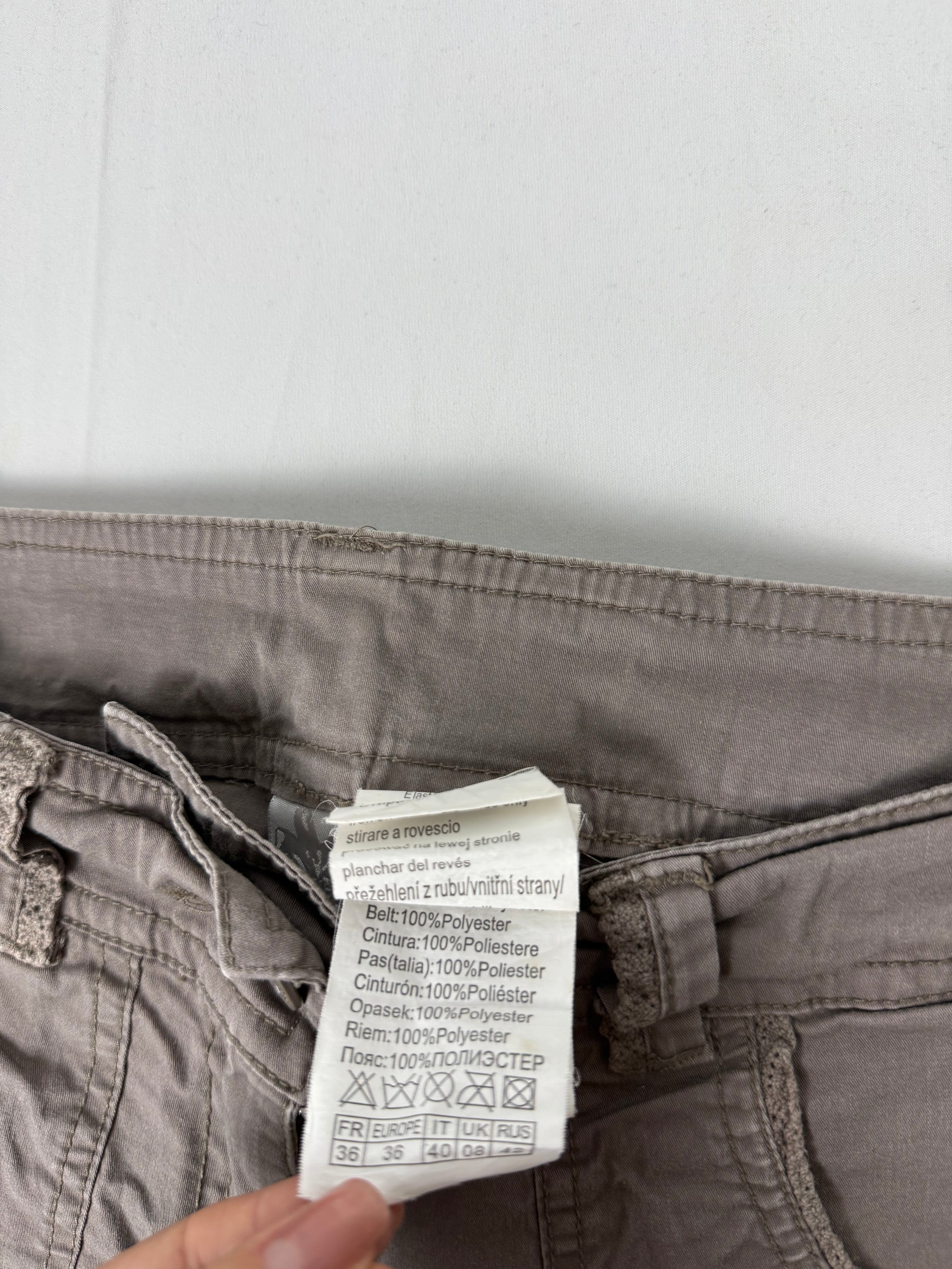 Khaki low rise utility capri pants (S)