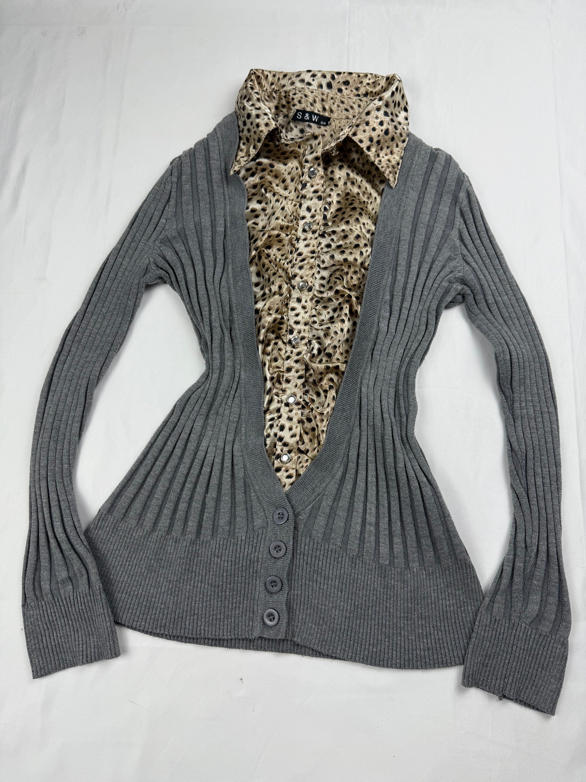 2 in 1 tight fit panther shirt & grey cardigan (S)