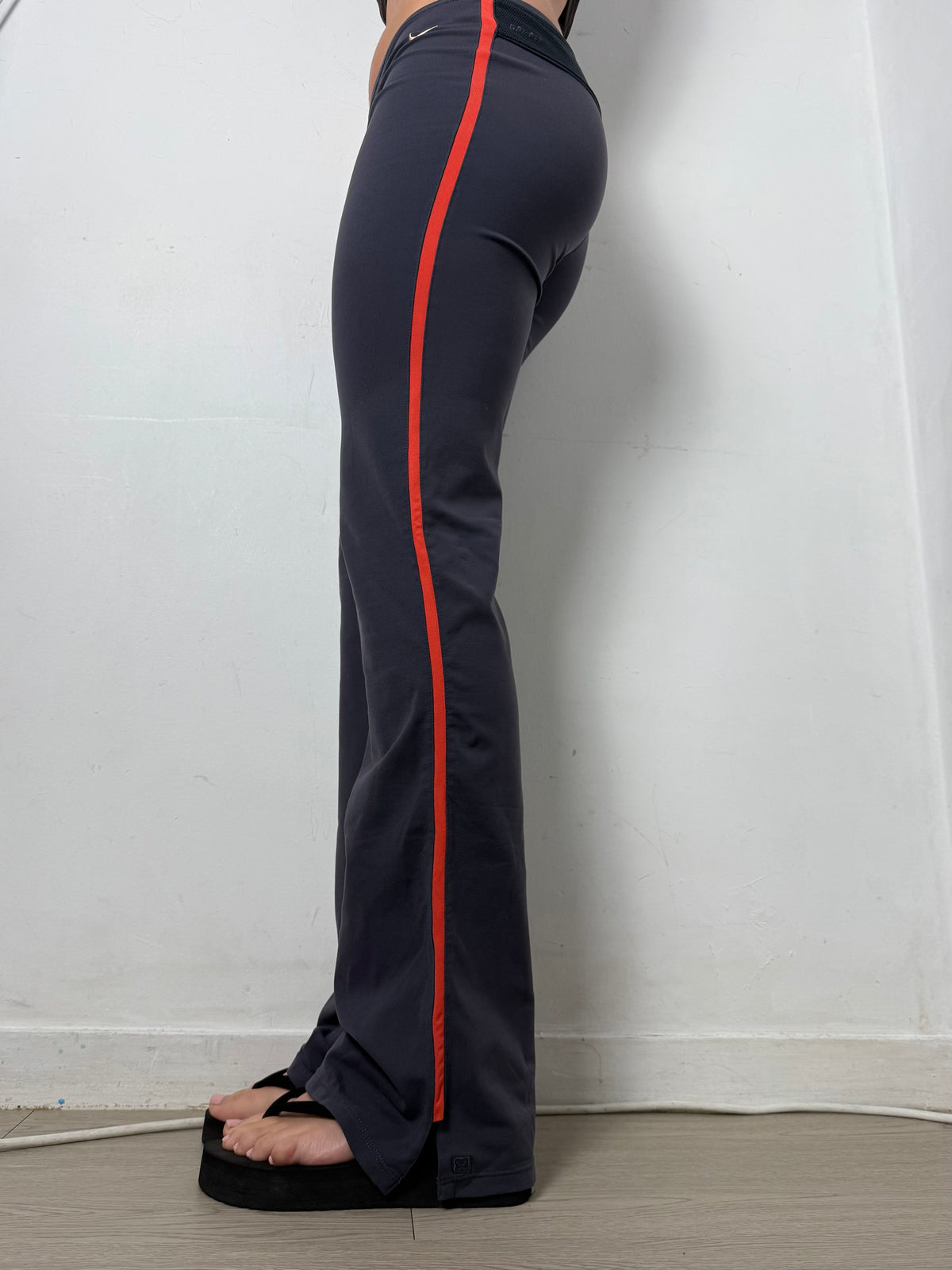 Grey super stretchy activewear pants (M)