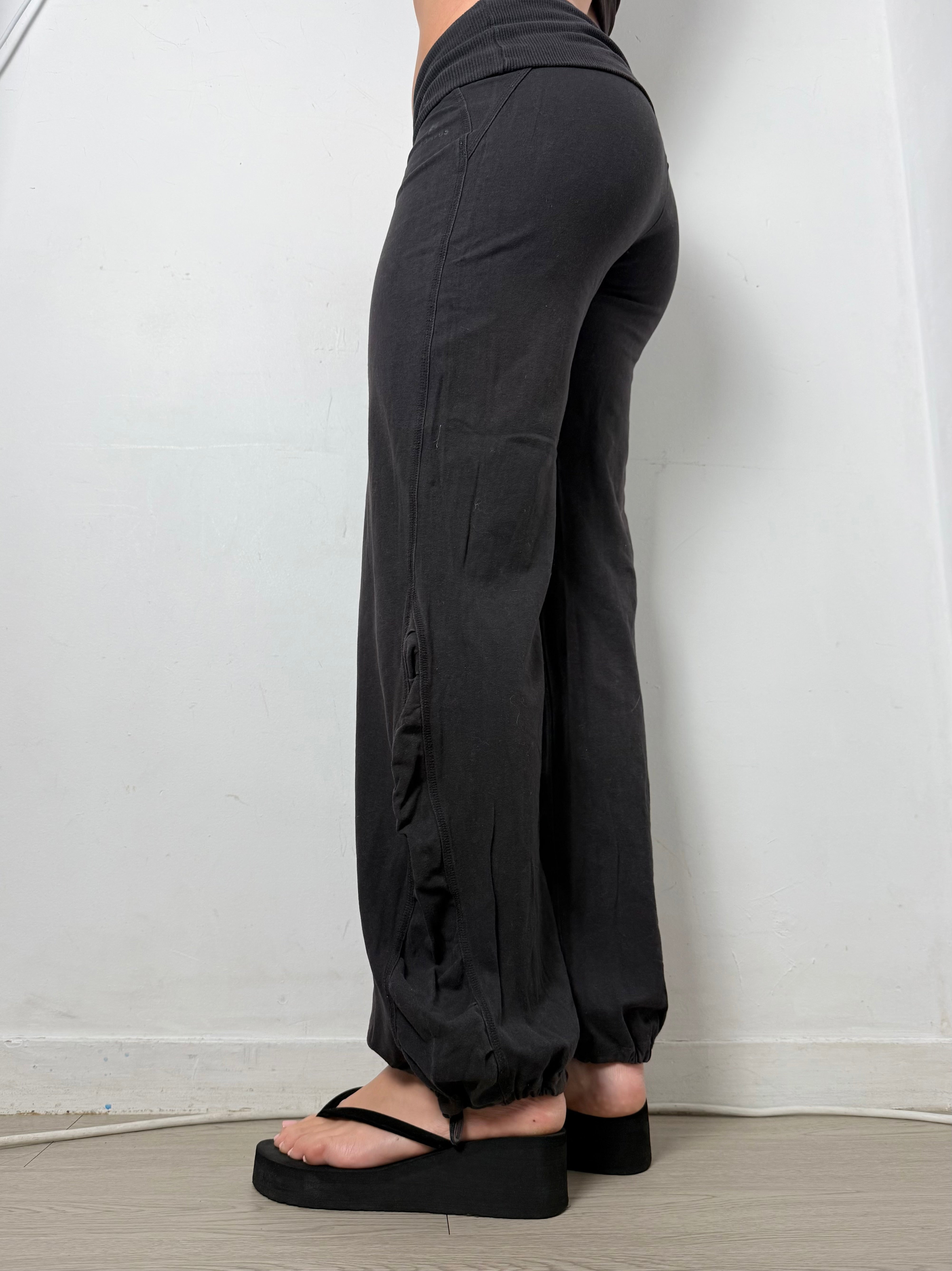 Black activewear baggy pants (S)