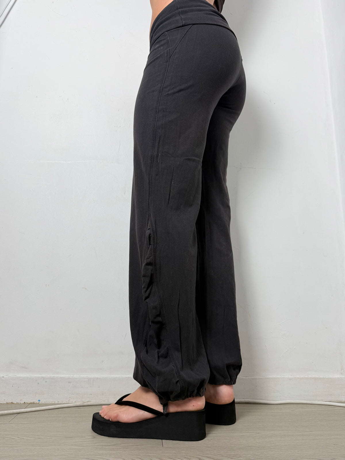 Black activewear baggy pants (S)
