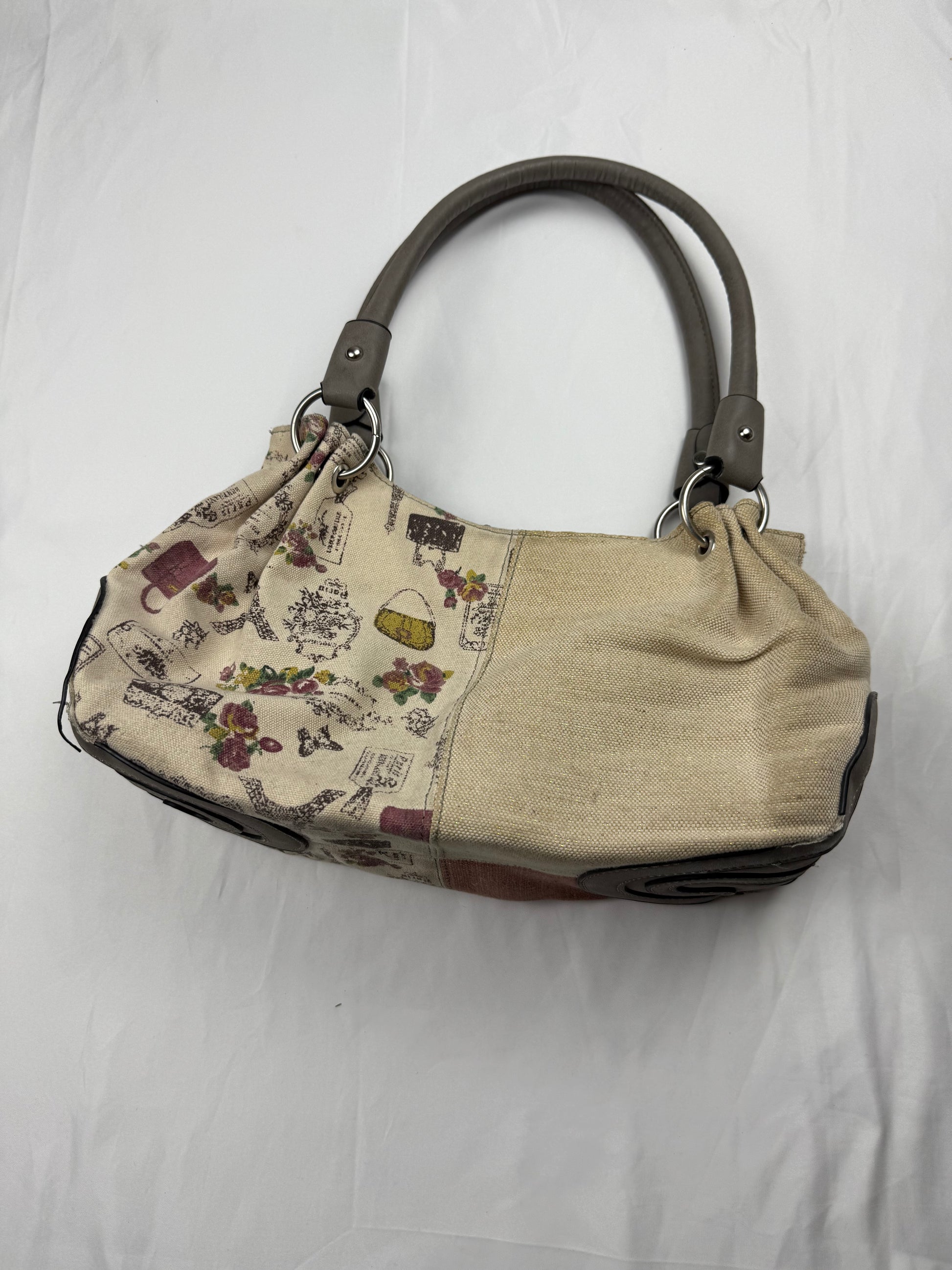 Cream graphic shoulder bag (28x19cm)