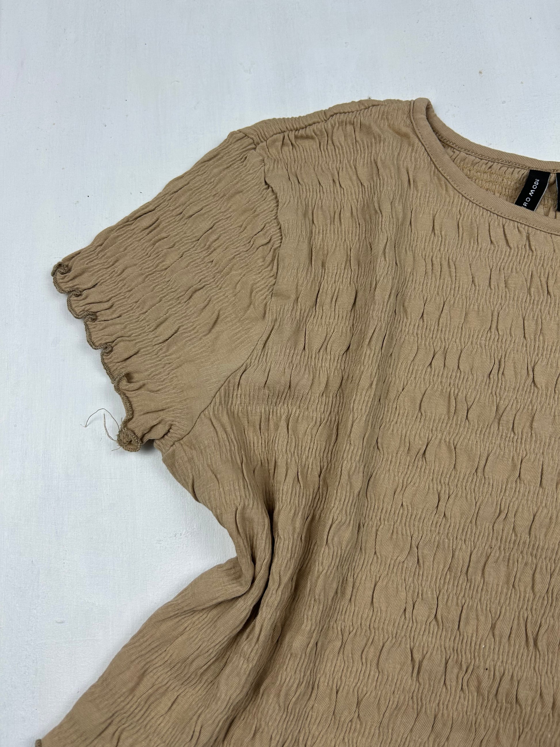 Beige ruched tee (M)