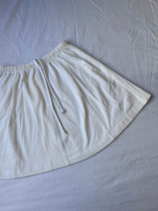 White cream cotton 90s vintage sporty pleated mini tennis skirt (S/M)