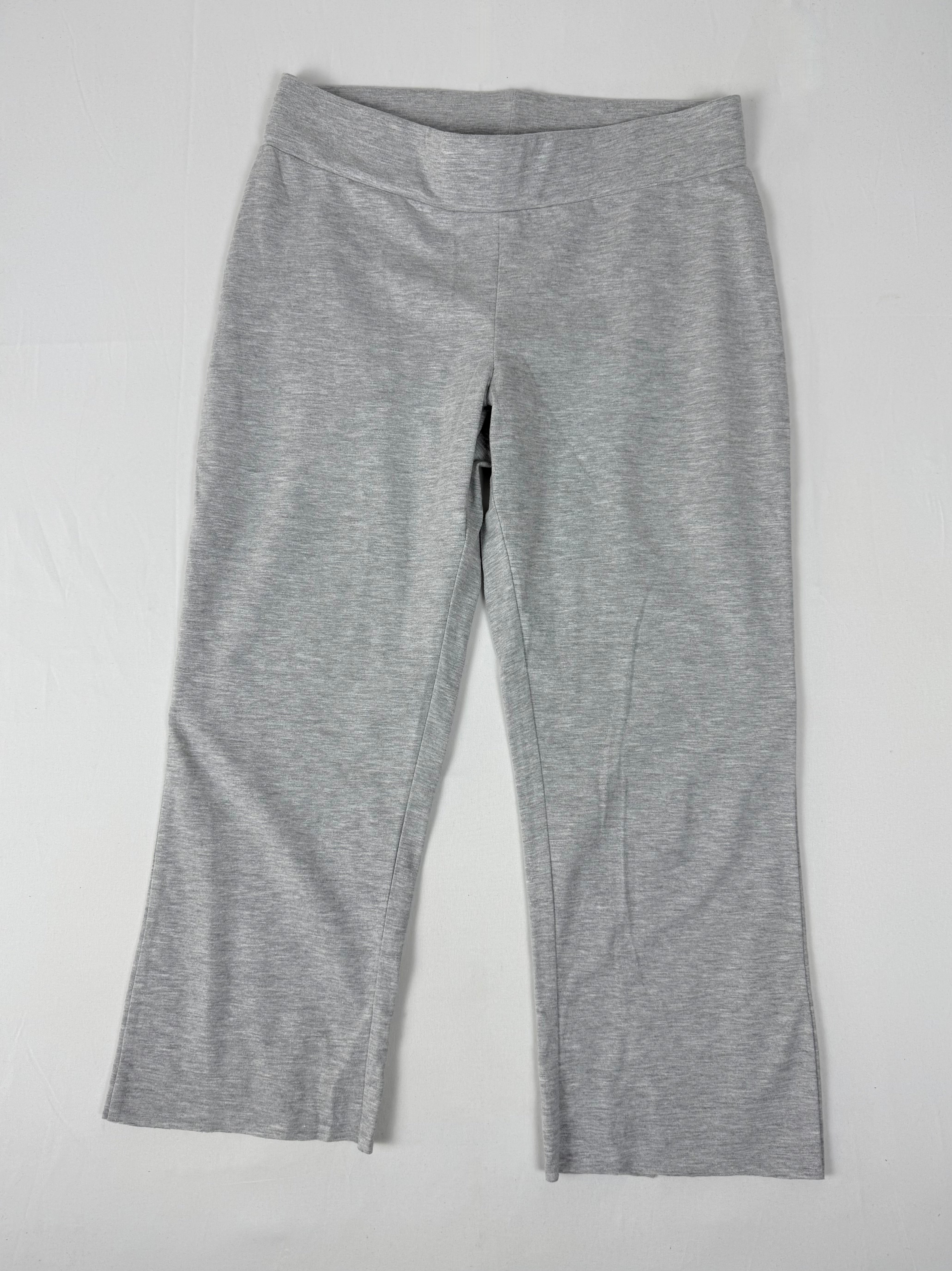 Grey low rise activewear capri pants (M)