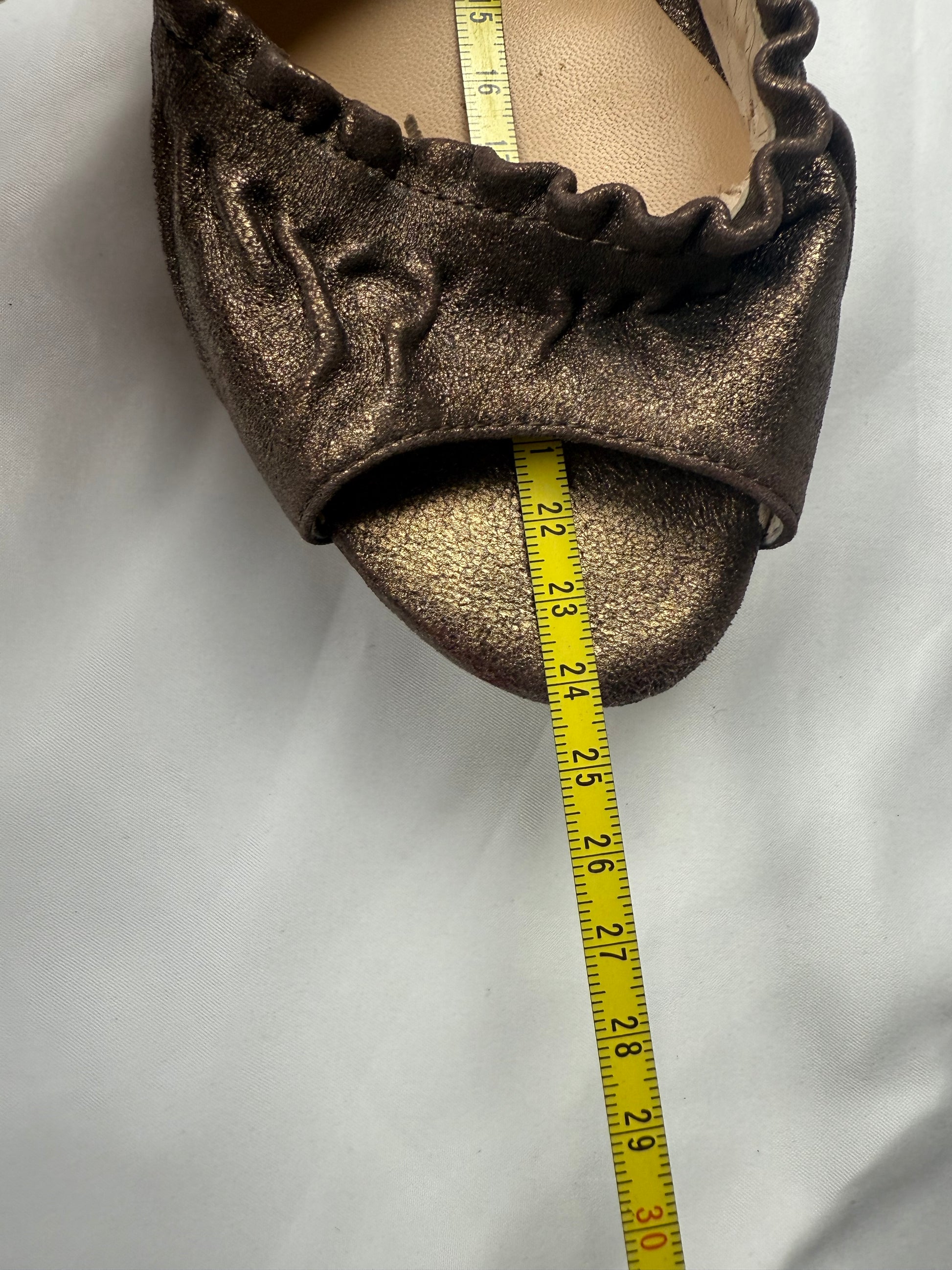 Gold real leather open toes heels (37)