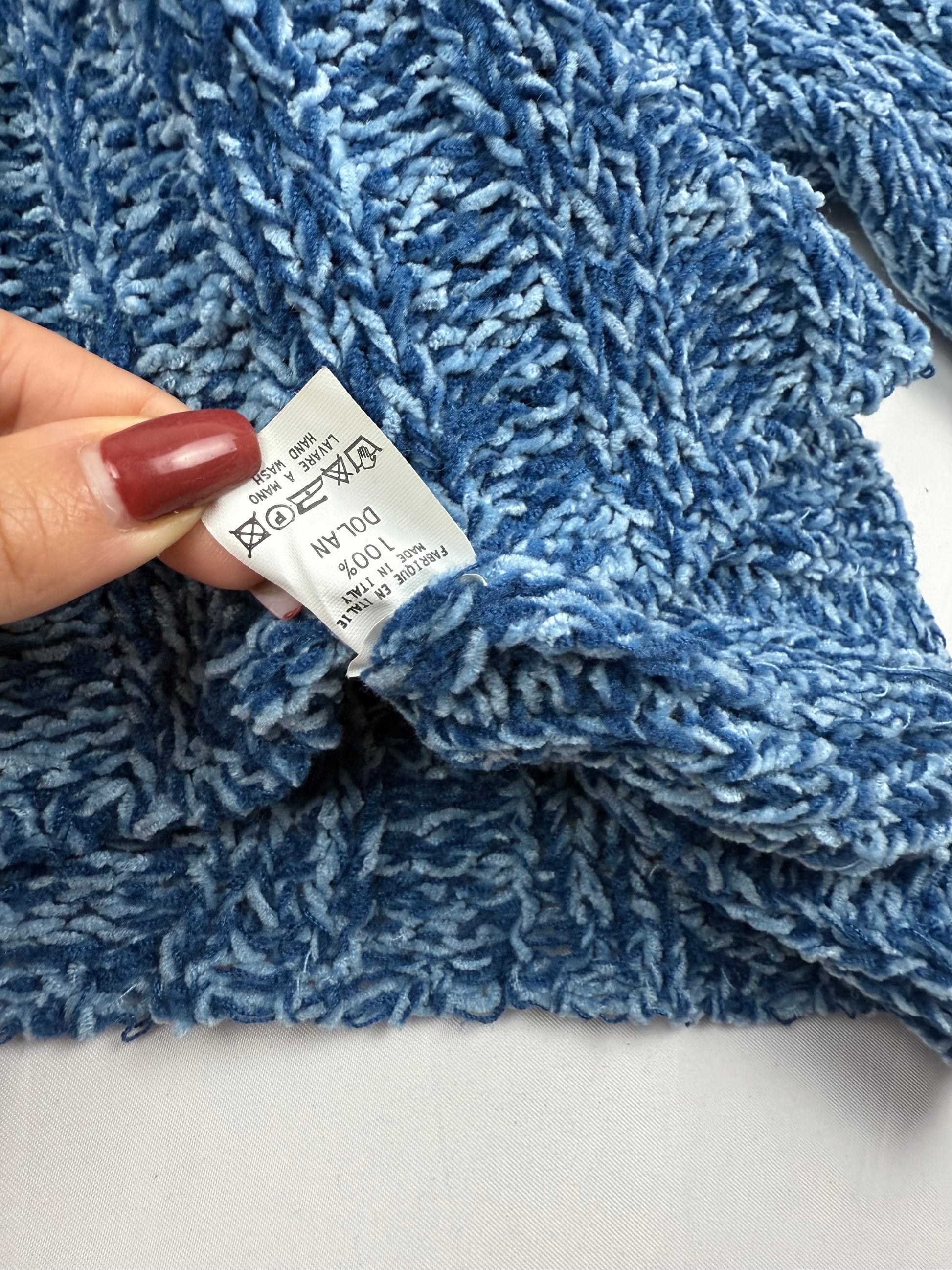 Blue crop V neck jumper (S/M)