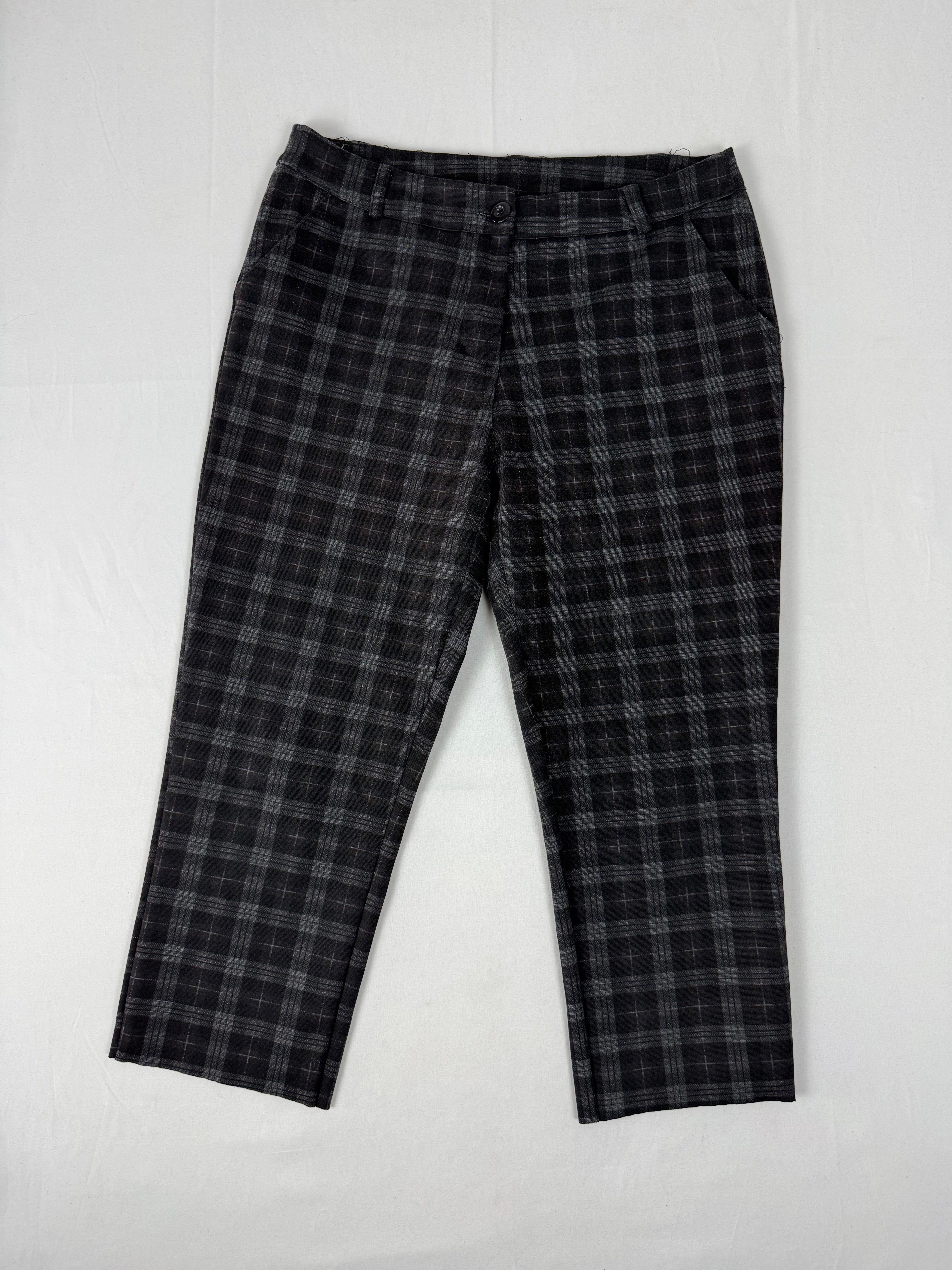 Black check print low waist capri pants (M/L)