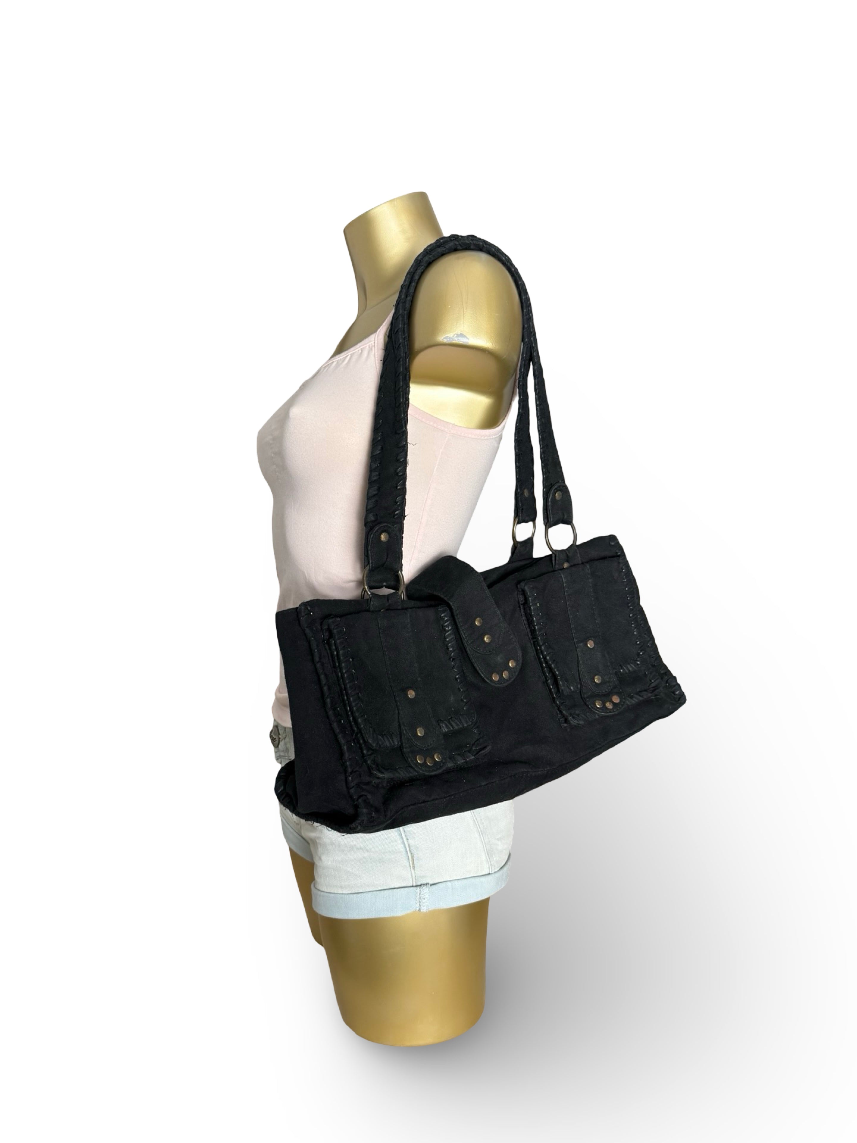 Sac à bandoulière gris avec breloques (20x38 cm)