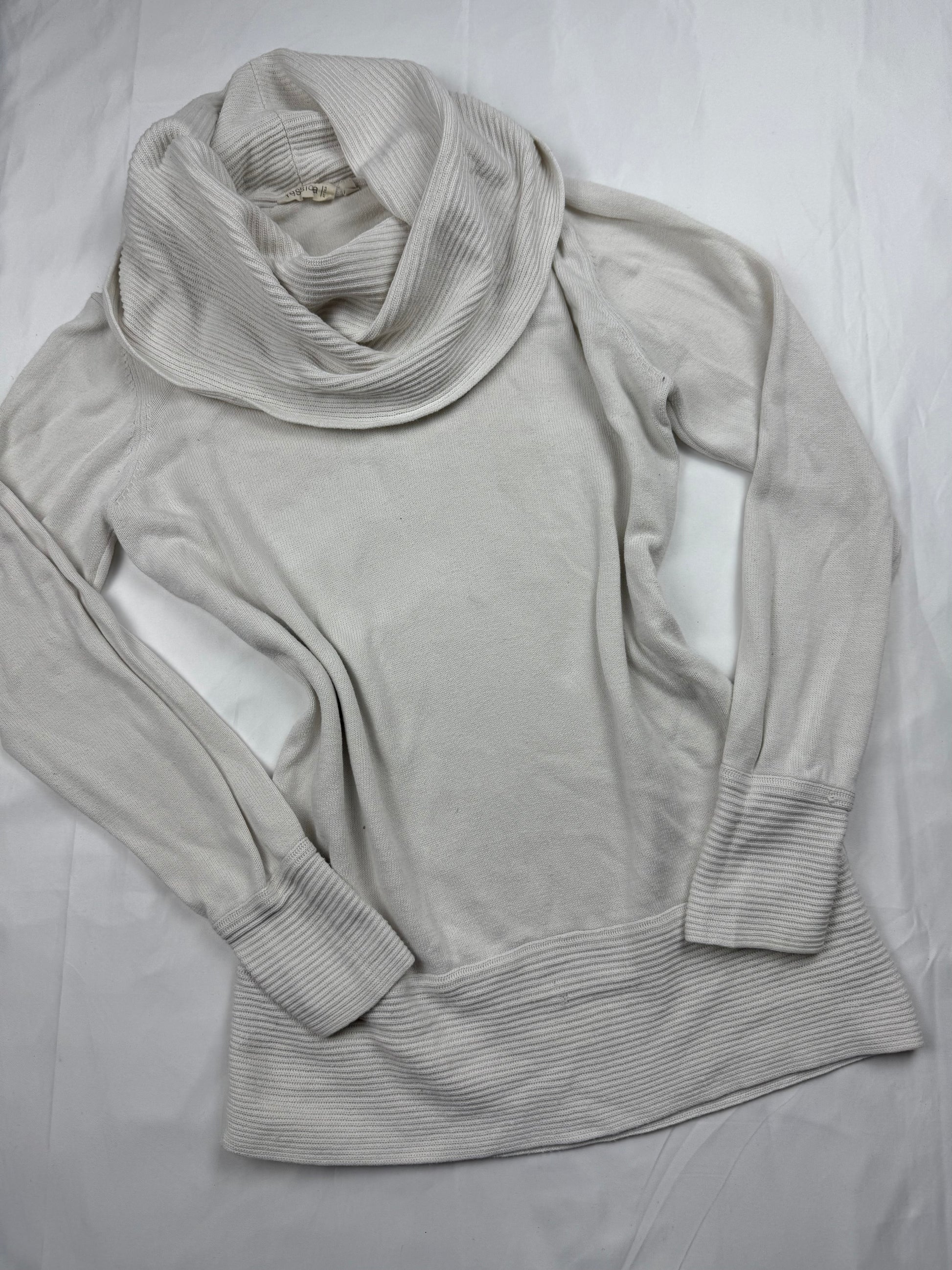 White turtleneck 100% cotton jumper (S/M)