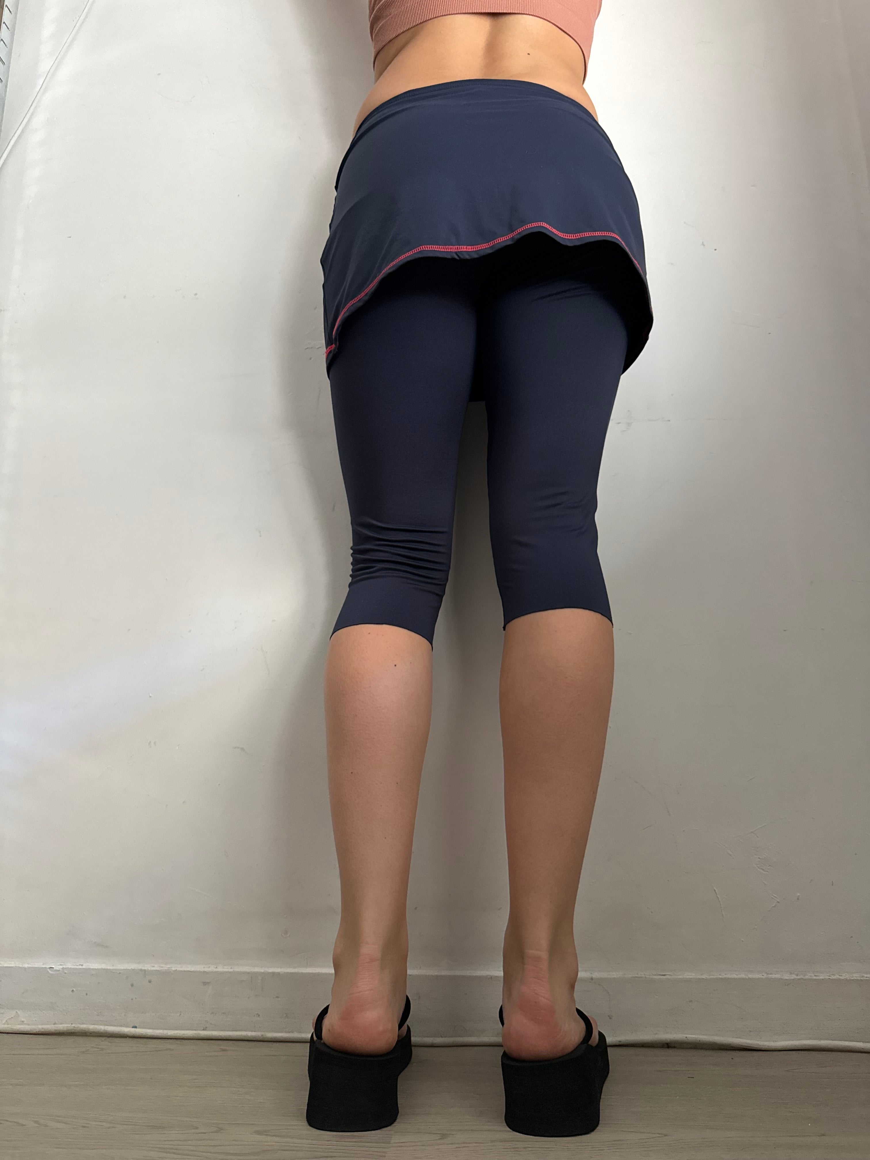 Navy low waist capri skirt pants (S/M)