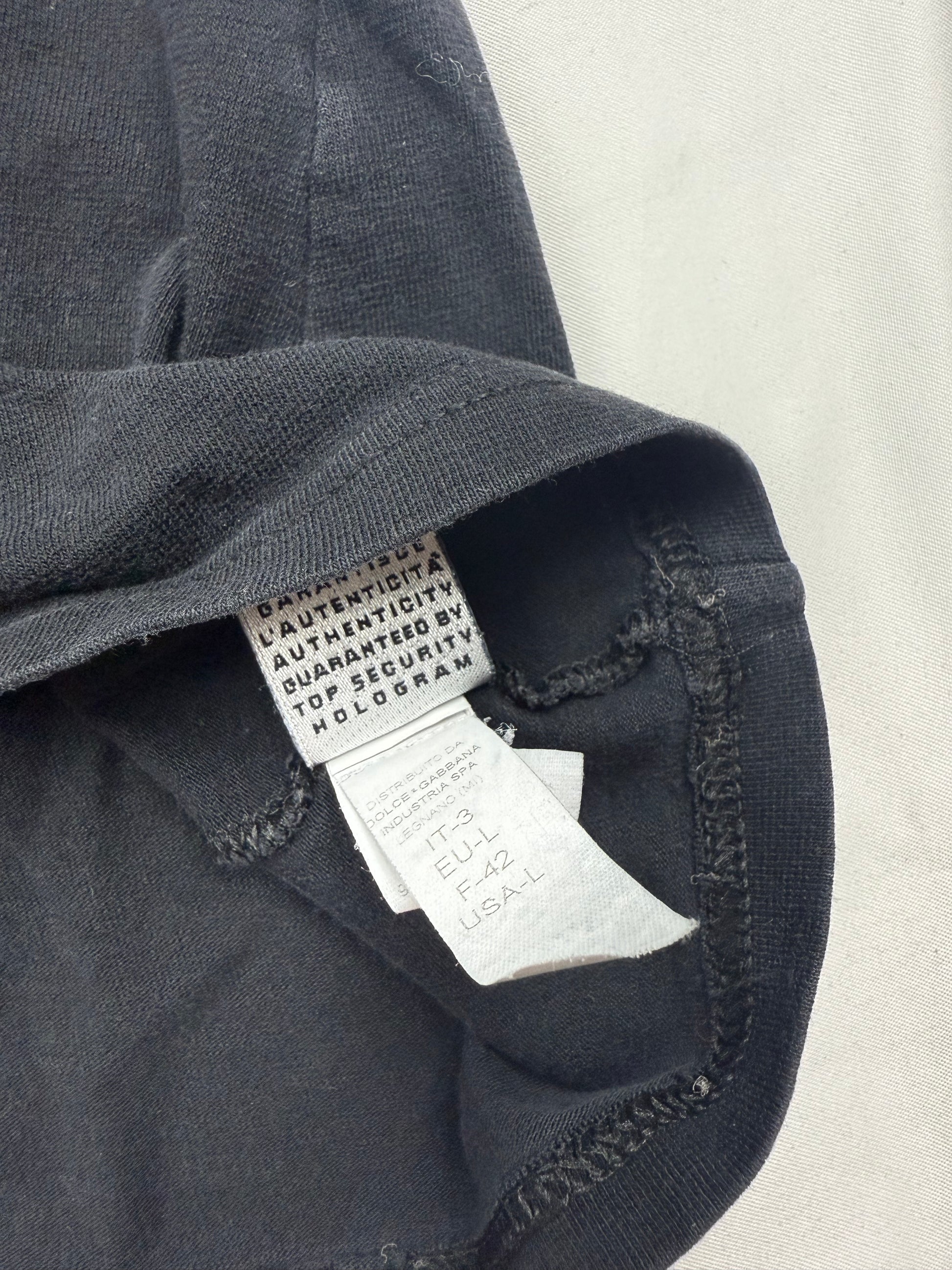 Black cotton super stretch tight fit tee (M/L)