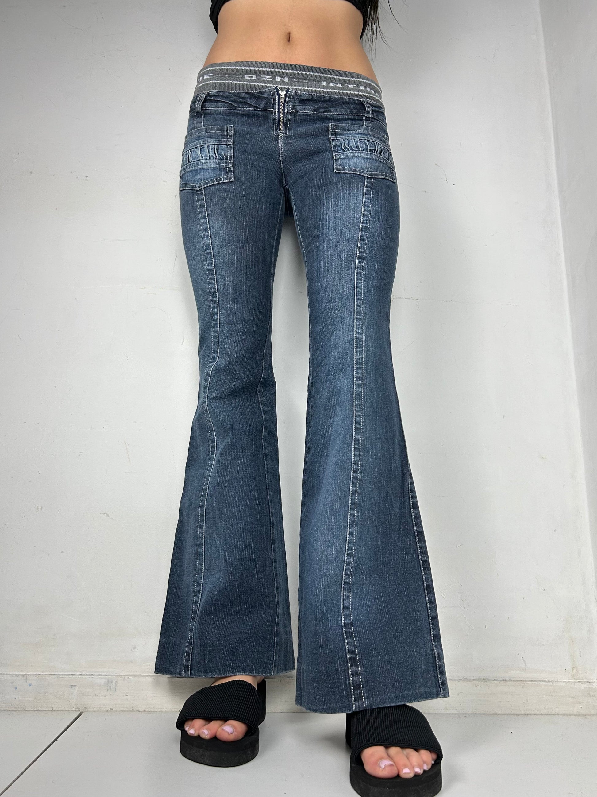 Blue denim low rise bootcut pants (S)