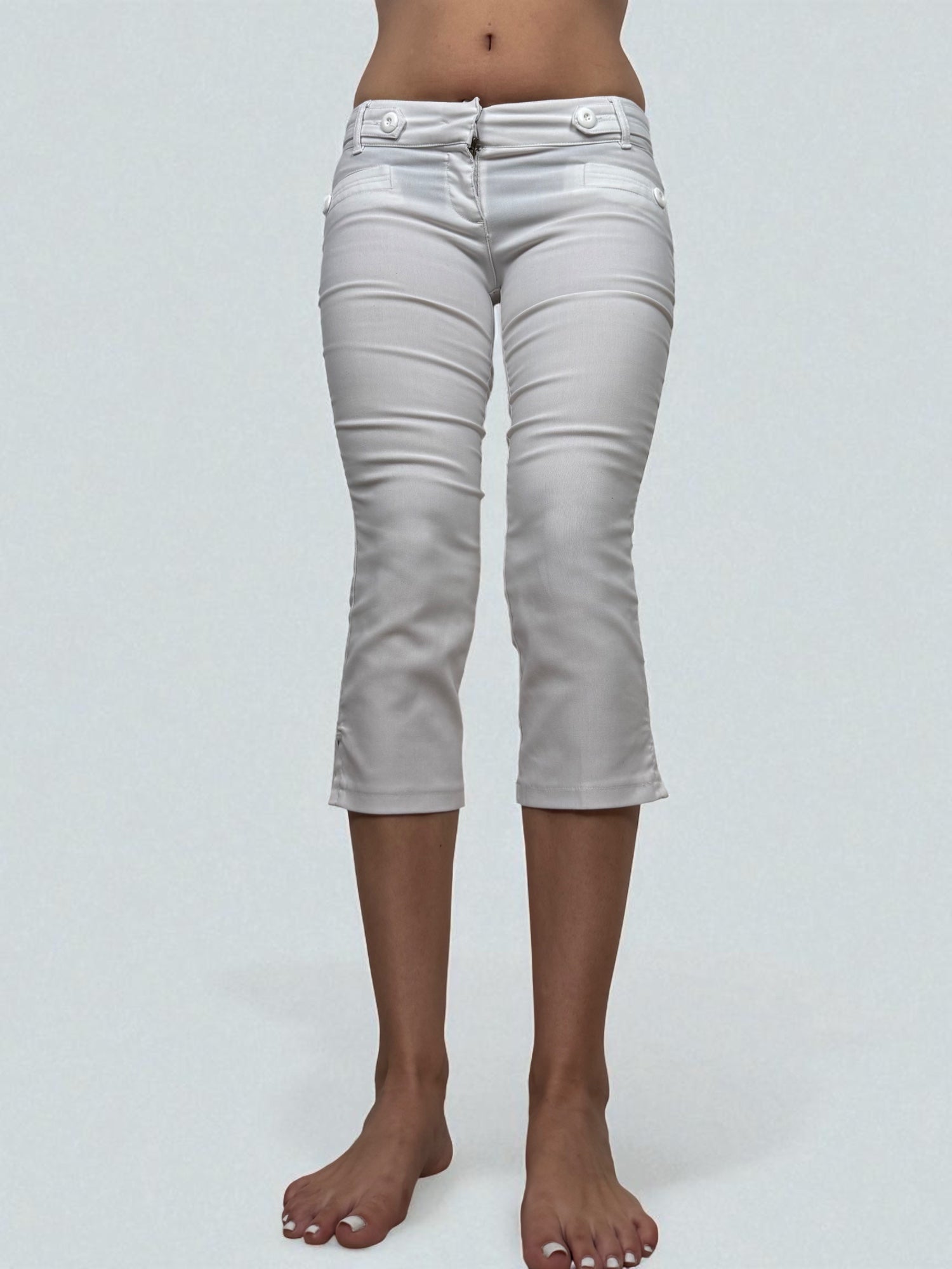 White low rise stretchy capri pants (S)