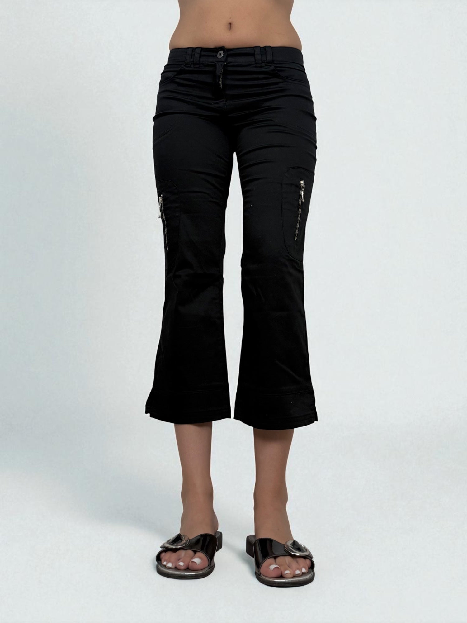Black low rise capri pants (S)