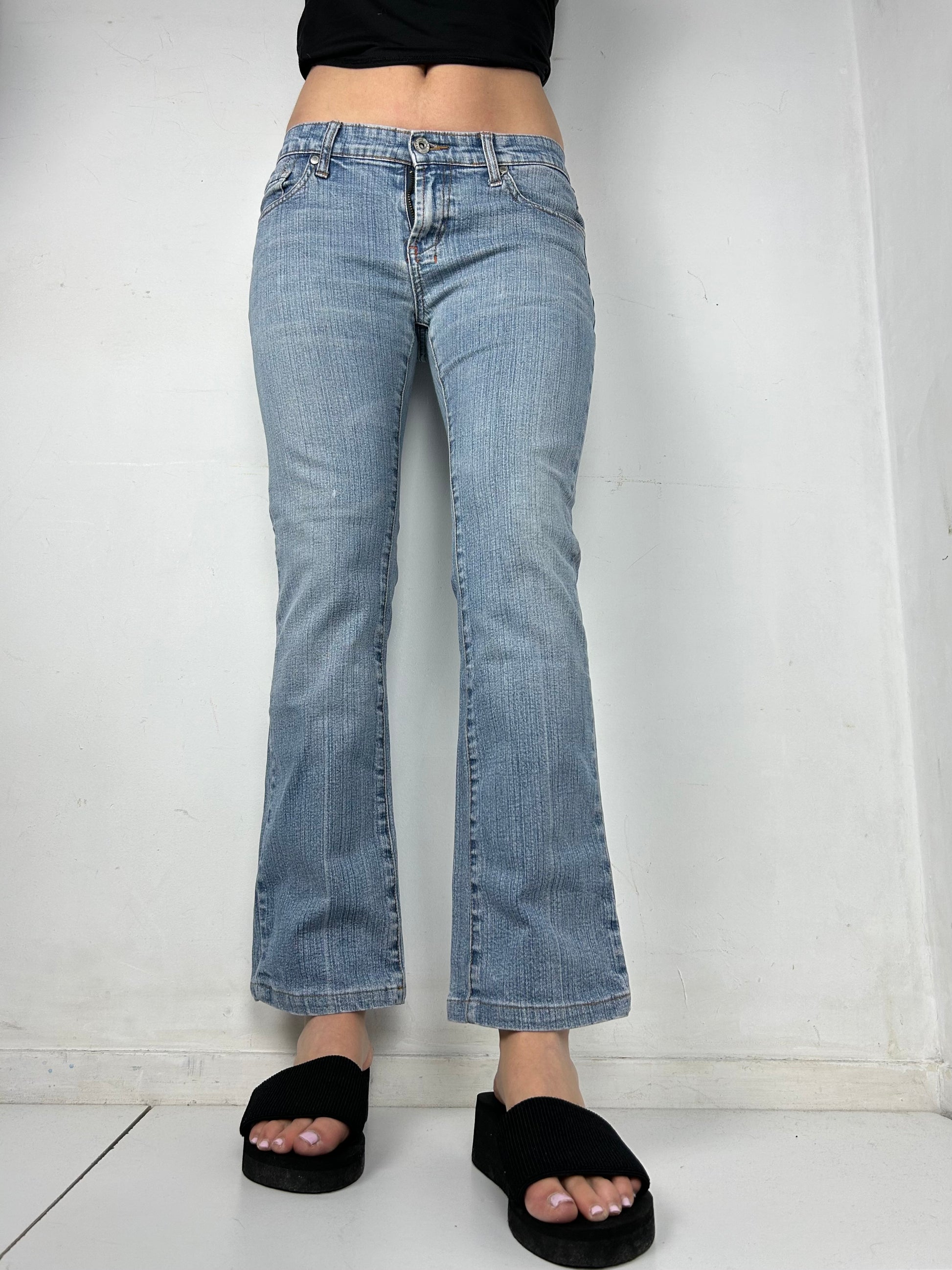 Blue denim low rise bootcut pants (S)