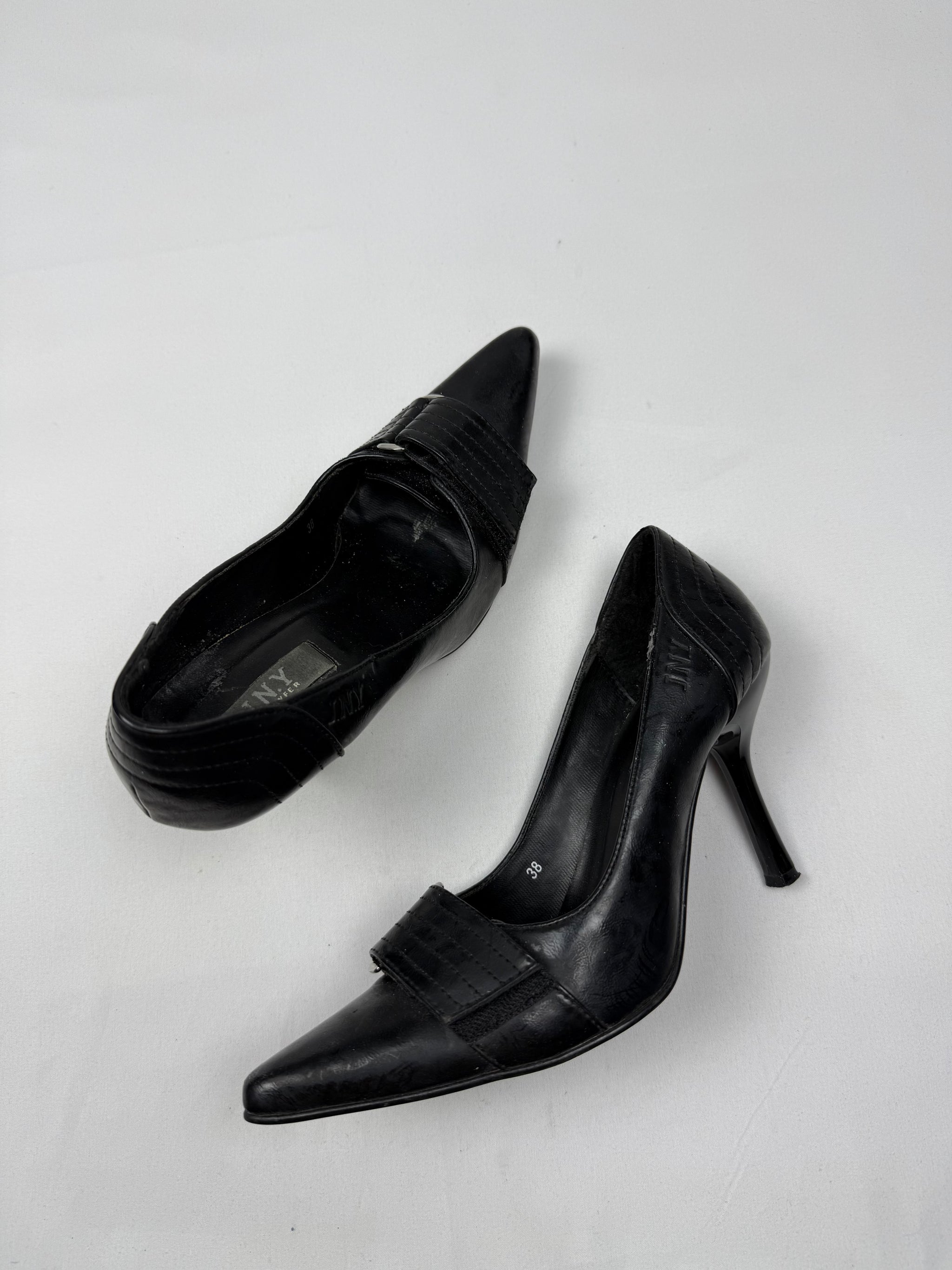 Black buckle belt pointed toes heels (38)