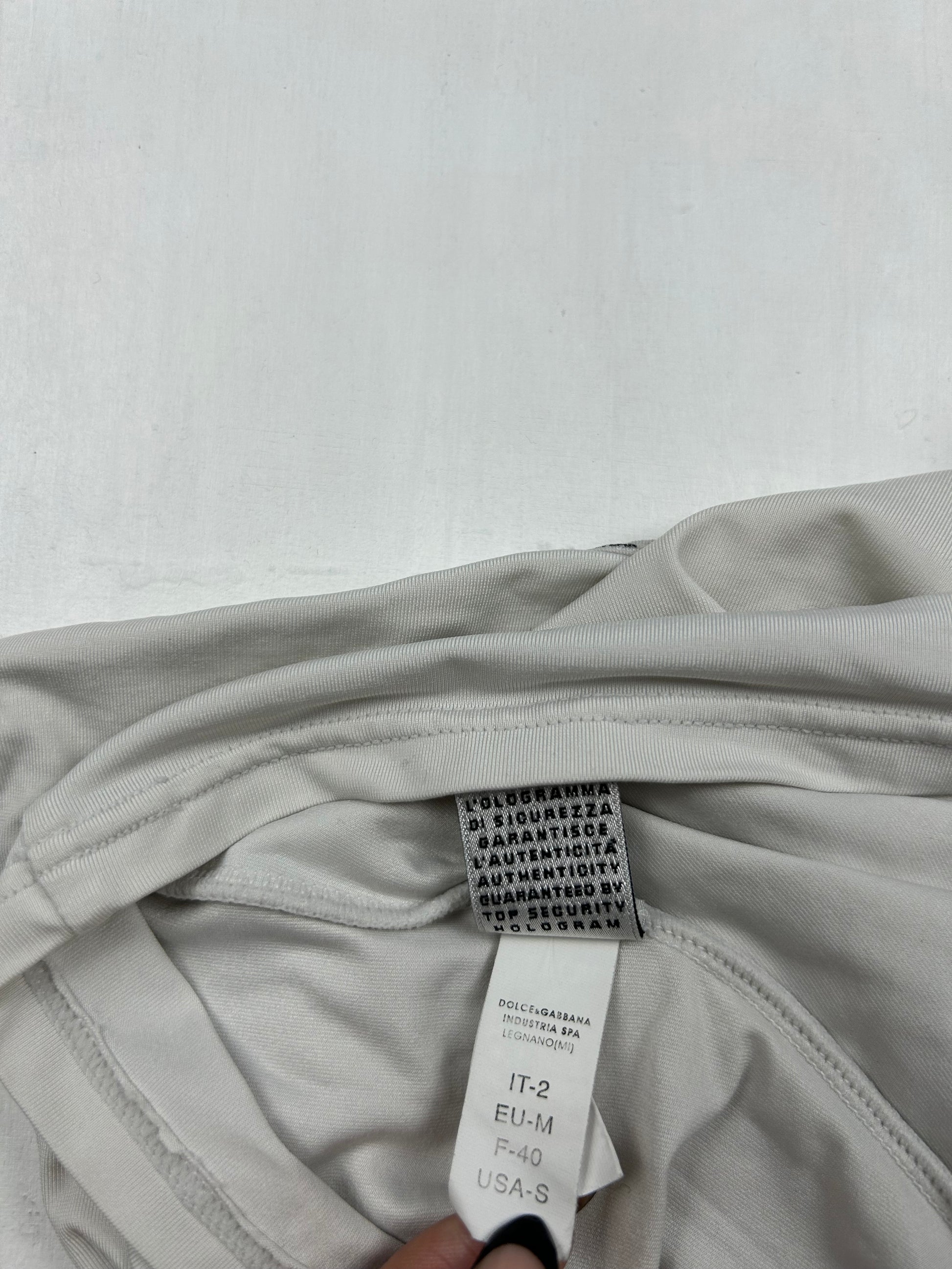 White lycra logo stretchy tee (M)