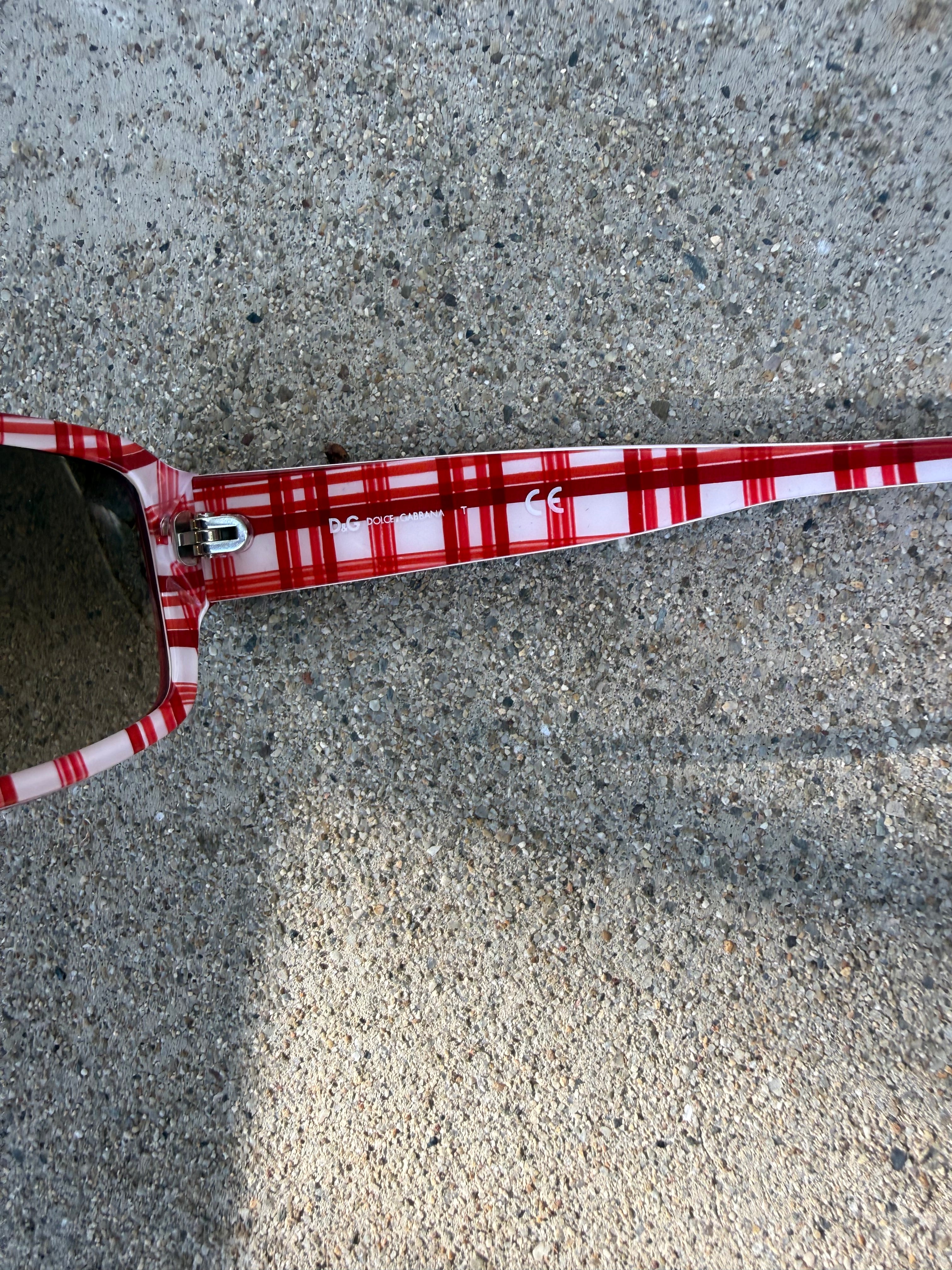 Red check print sunglasses
