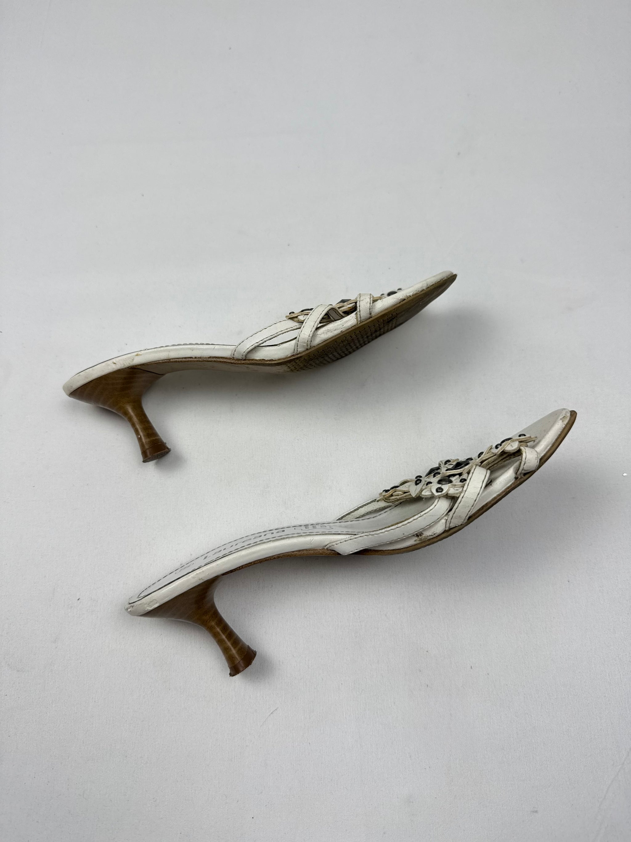 White floral real leather kitten heels mules (36)