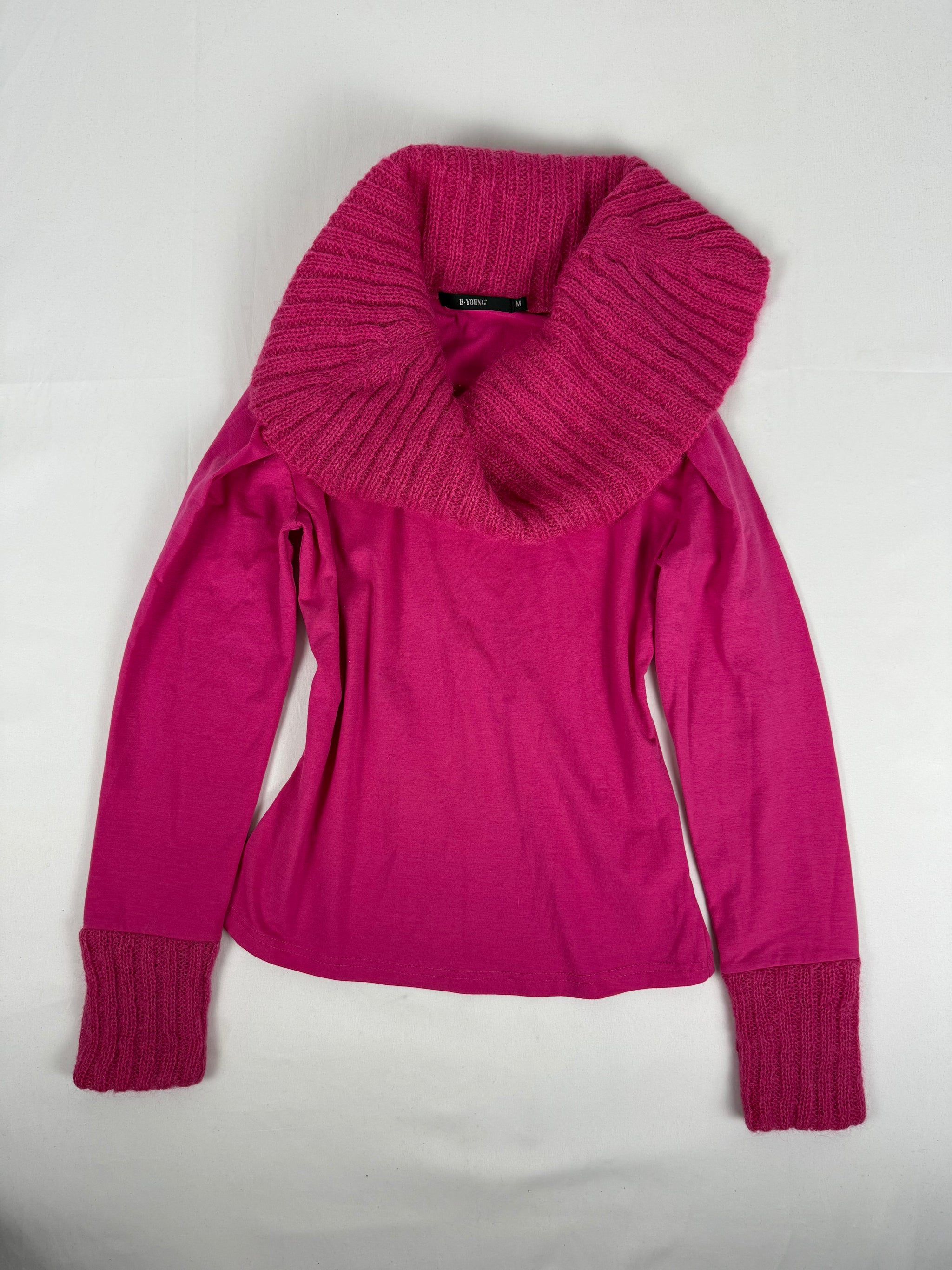 Pink turtleneck off shoulder long sleeves top (M)