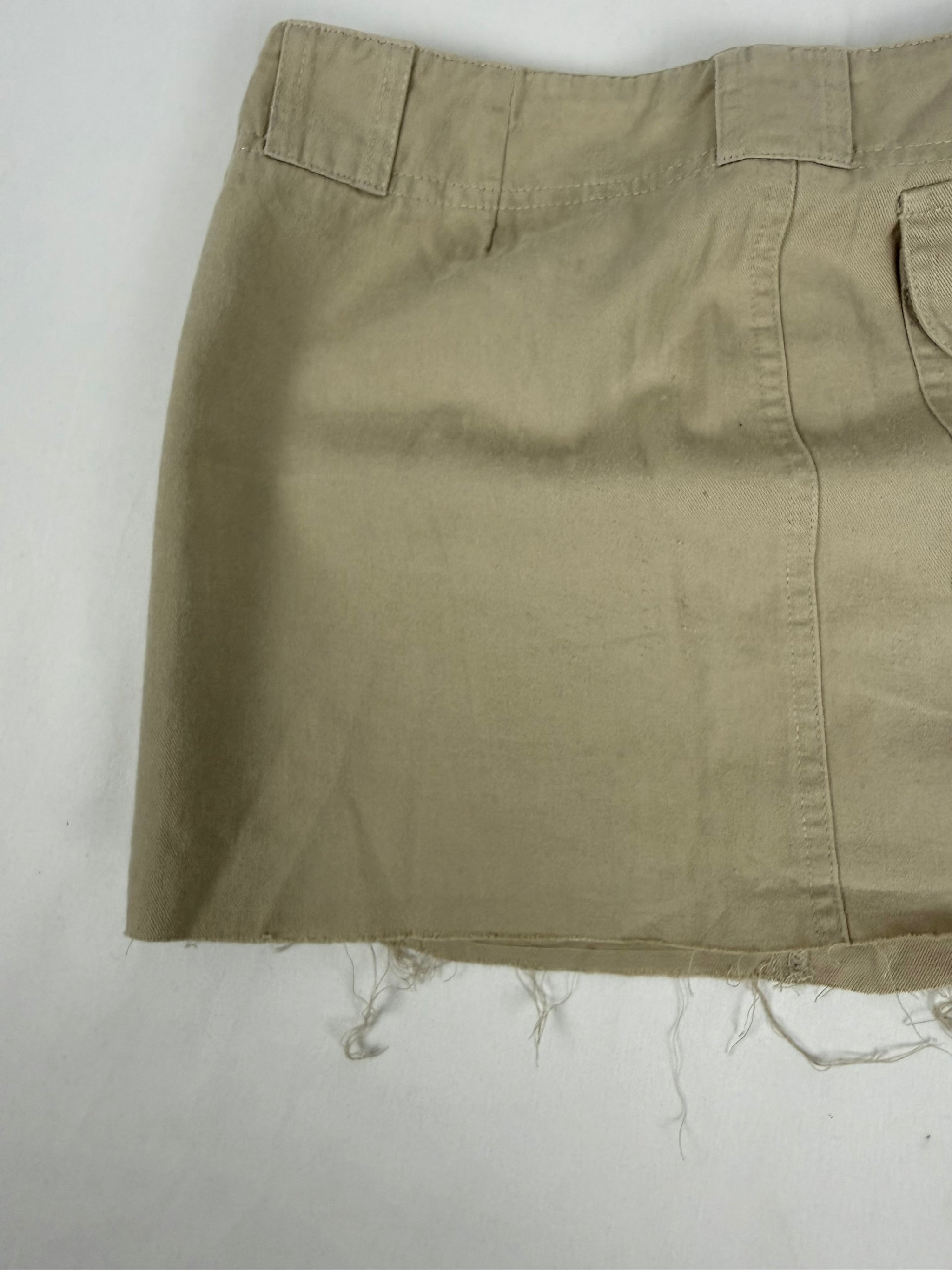 Beige cargo low rise mini skirt (XS)