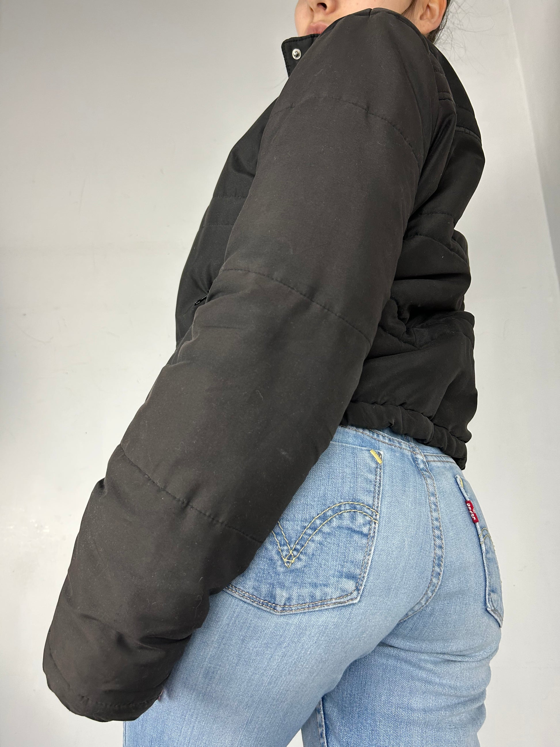 Black zip up puffer jacket (S/M)