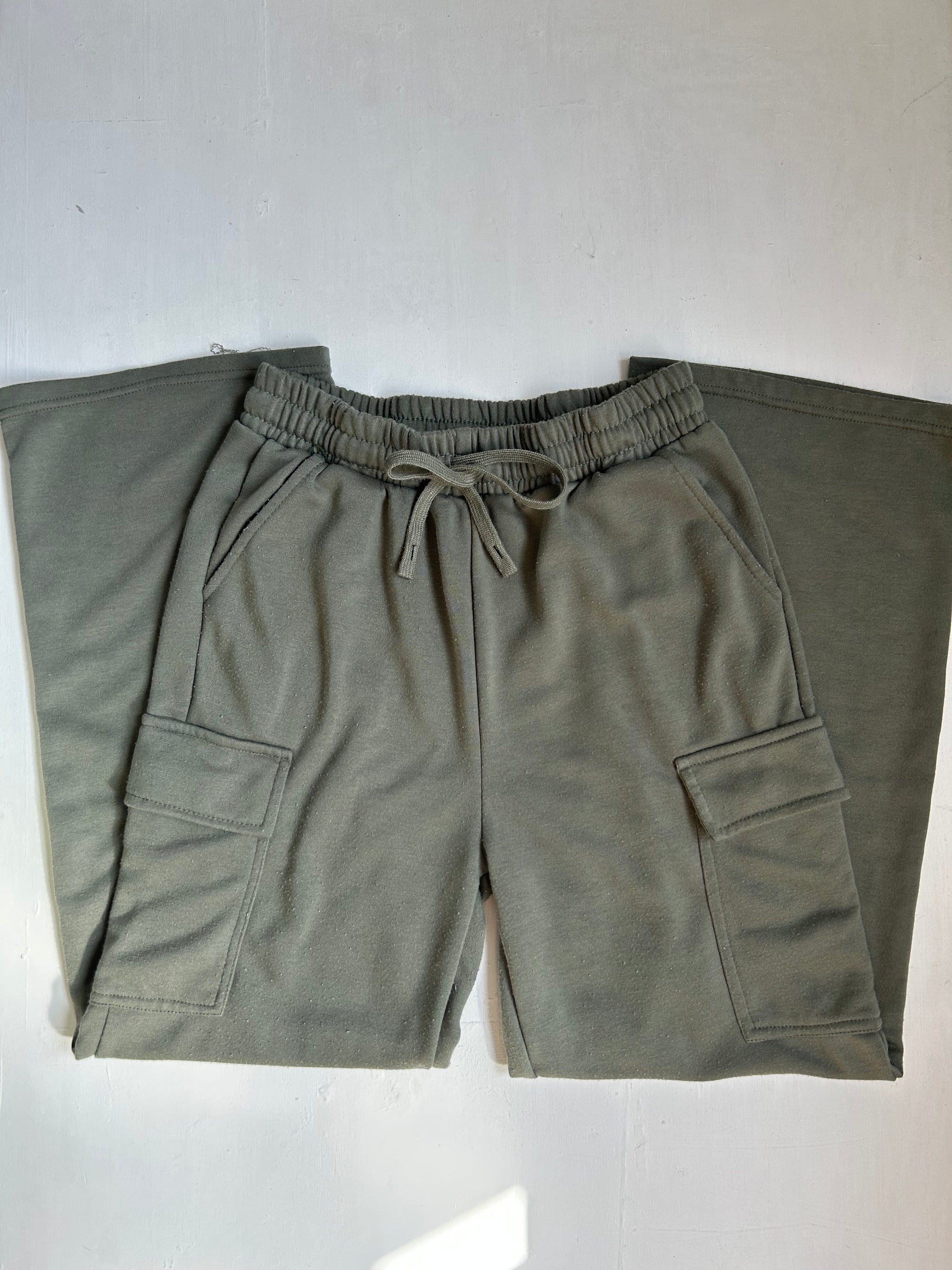 Khaki cargo joggers pants (M/L)
